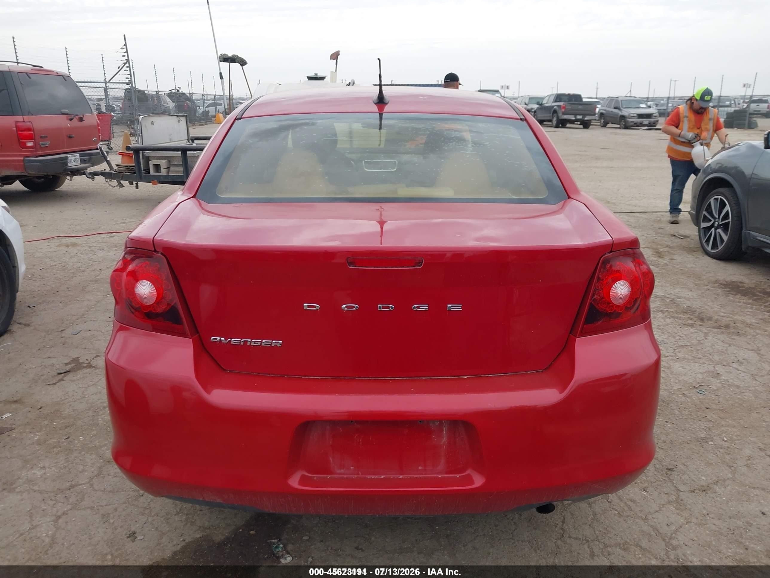 2011 Dodge Avenger Mainstreet Red vin: 1B3BD1FB2BN557172