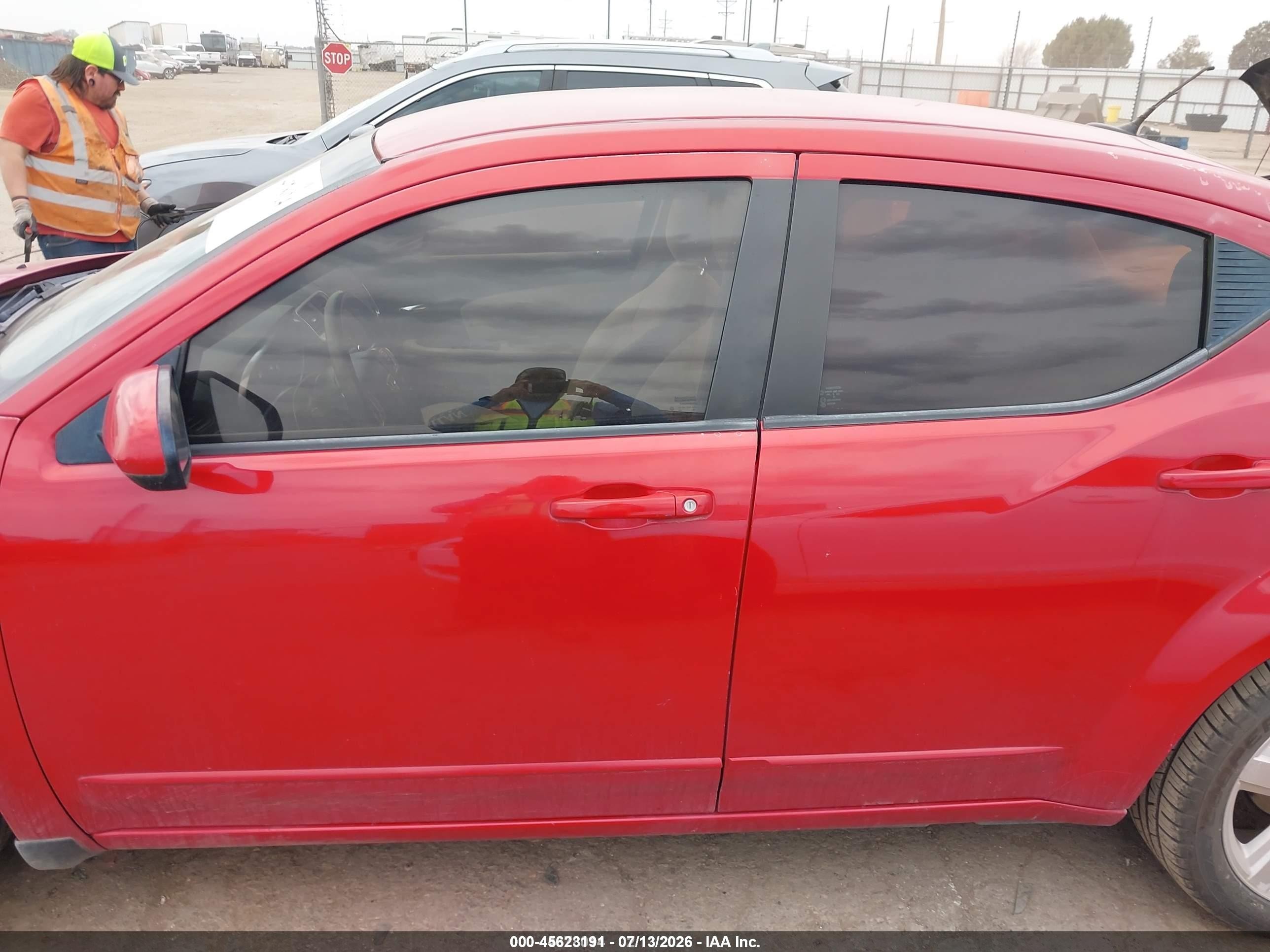 2011 Dodge Avenger Mainstreet Red vin: 1B3BD1FB2BN557172