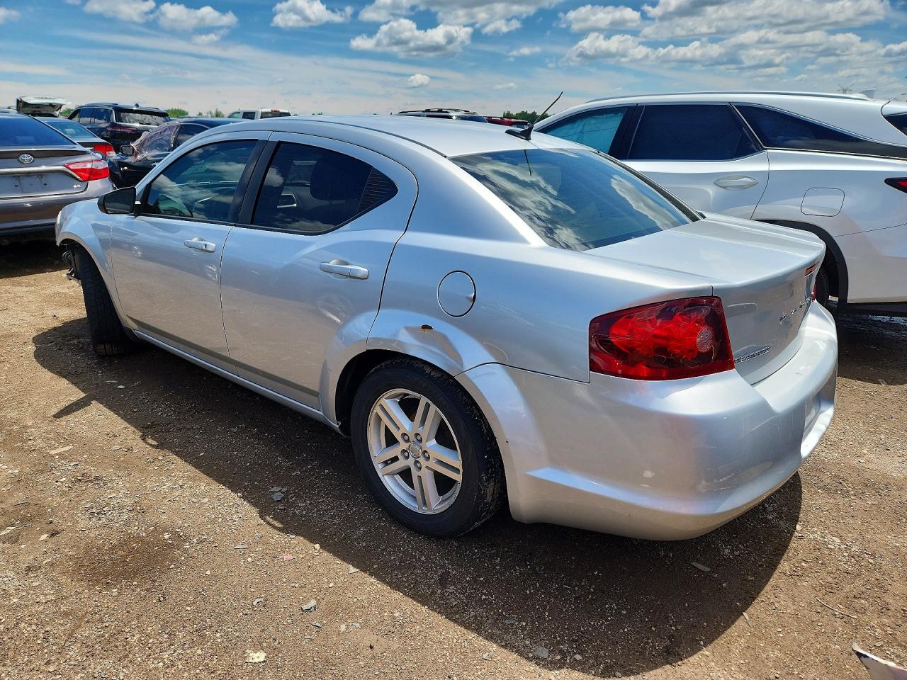 2011 Dodge Avenger Mainstreet Silver vin: 1B3BD1FB4BN590898