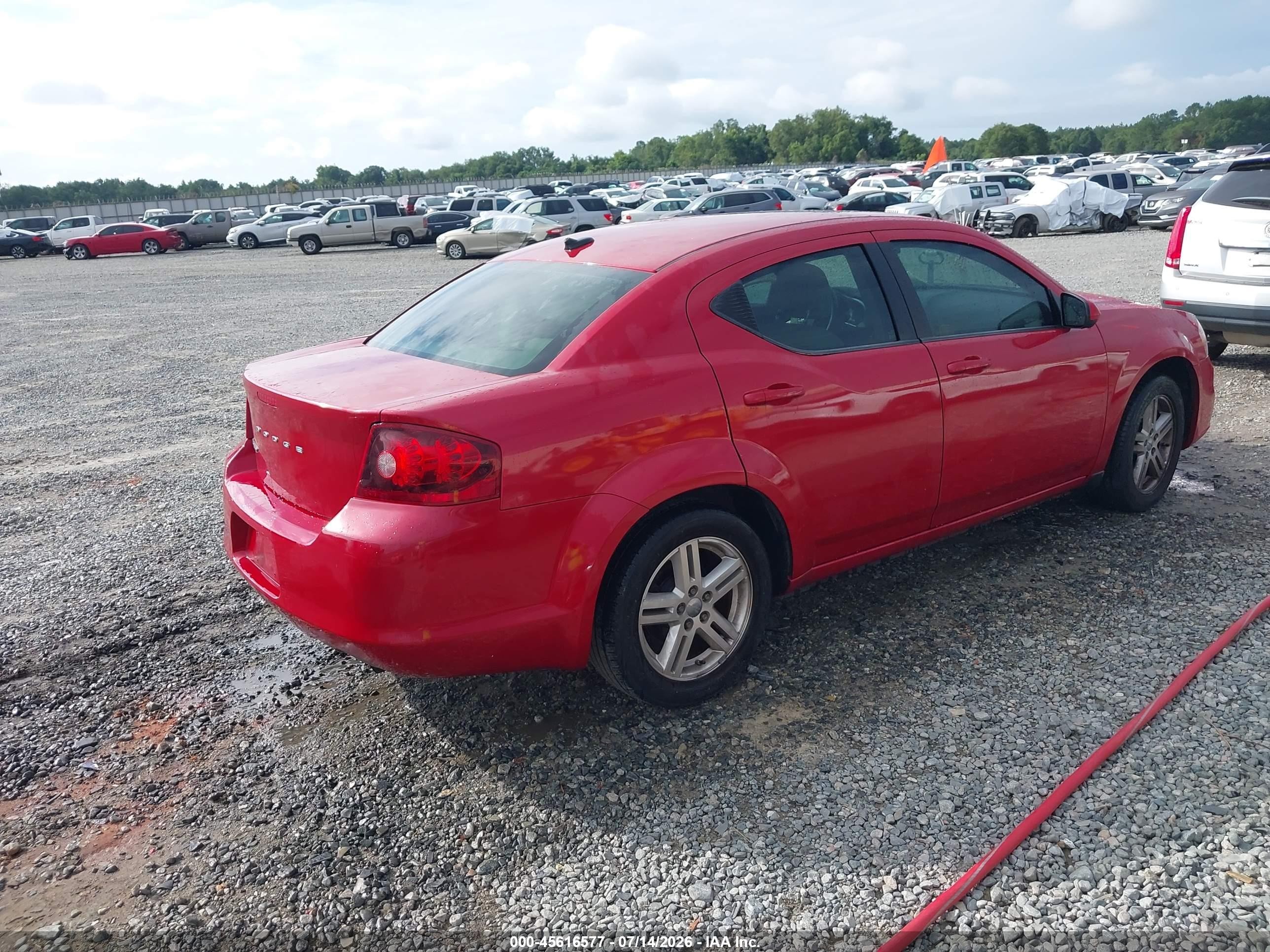 2011 Dodge Avenger Mainstreet Red vin: 1B3BD1FB6BN536888