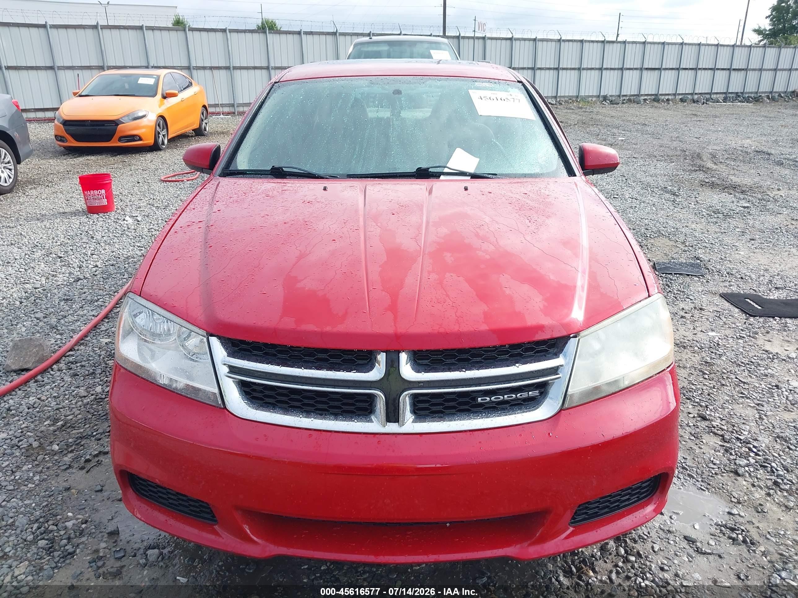 2011 Dodge Avenger Mainstreet Red vin: 1B3BD1FB6BN536888