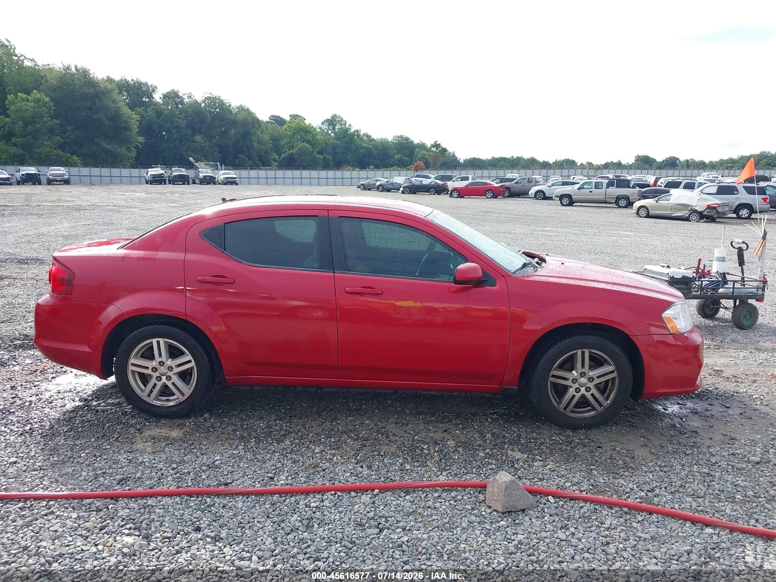 2011 Dodge Avenger Mainstreet Red vin: 1B3BD1FB6BN536888