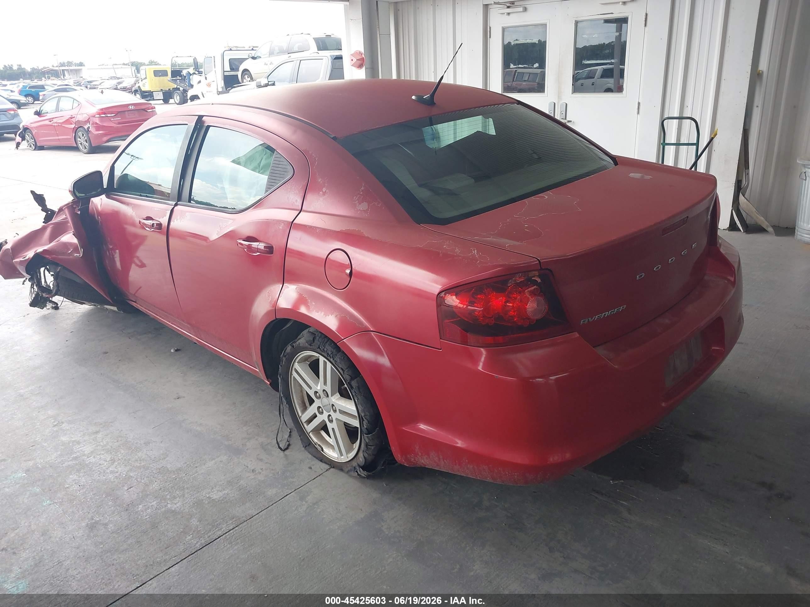 2011 Dodge Avenger Mainstreet Красный vin: 1B3BD1FB6BN536941