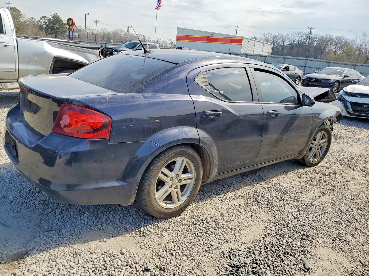 2011 Dodge Avenger Mainstreet Black vin: 1B3BD1FB7BN506699