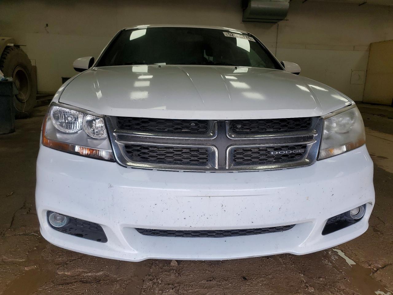 2011 Dodge Avenger Mainstreet White vin: 1B3BD1FB8BN550839