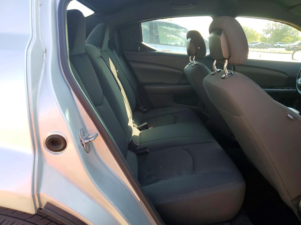 2011 Dodge Avenger Mainstreet Silver vin: 1B3BD1FB8BN561291