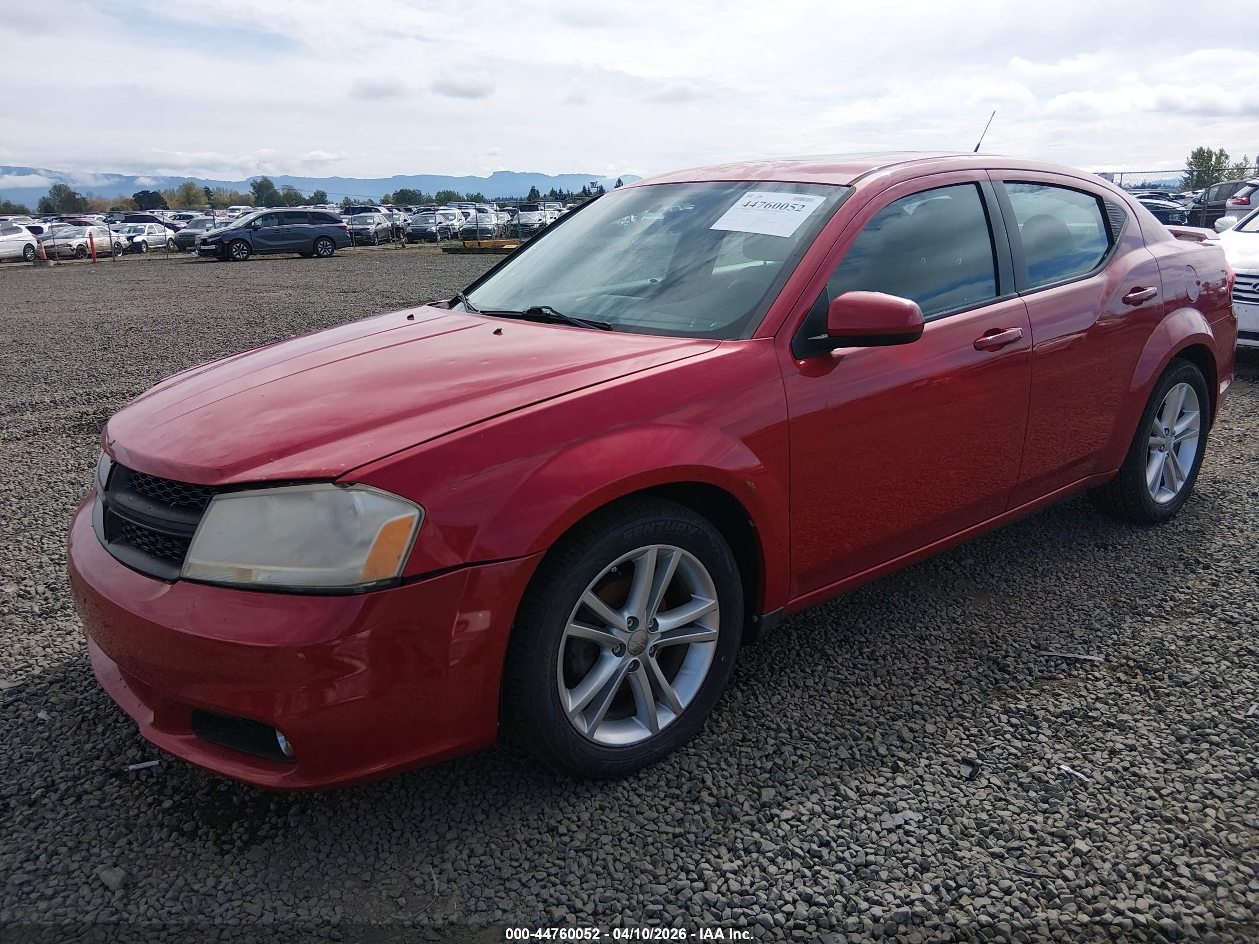 2011 Dodge Avenger Mainstreet Красный vin: 1B3BD1FG1BN510839