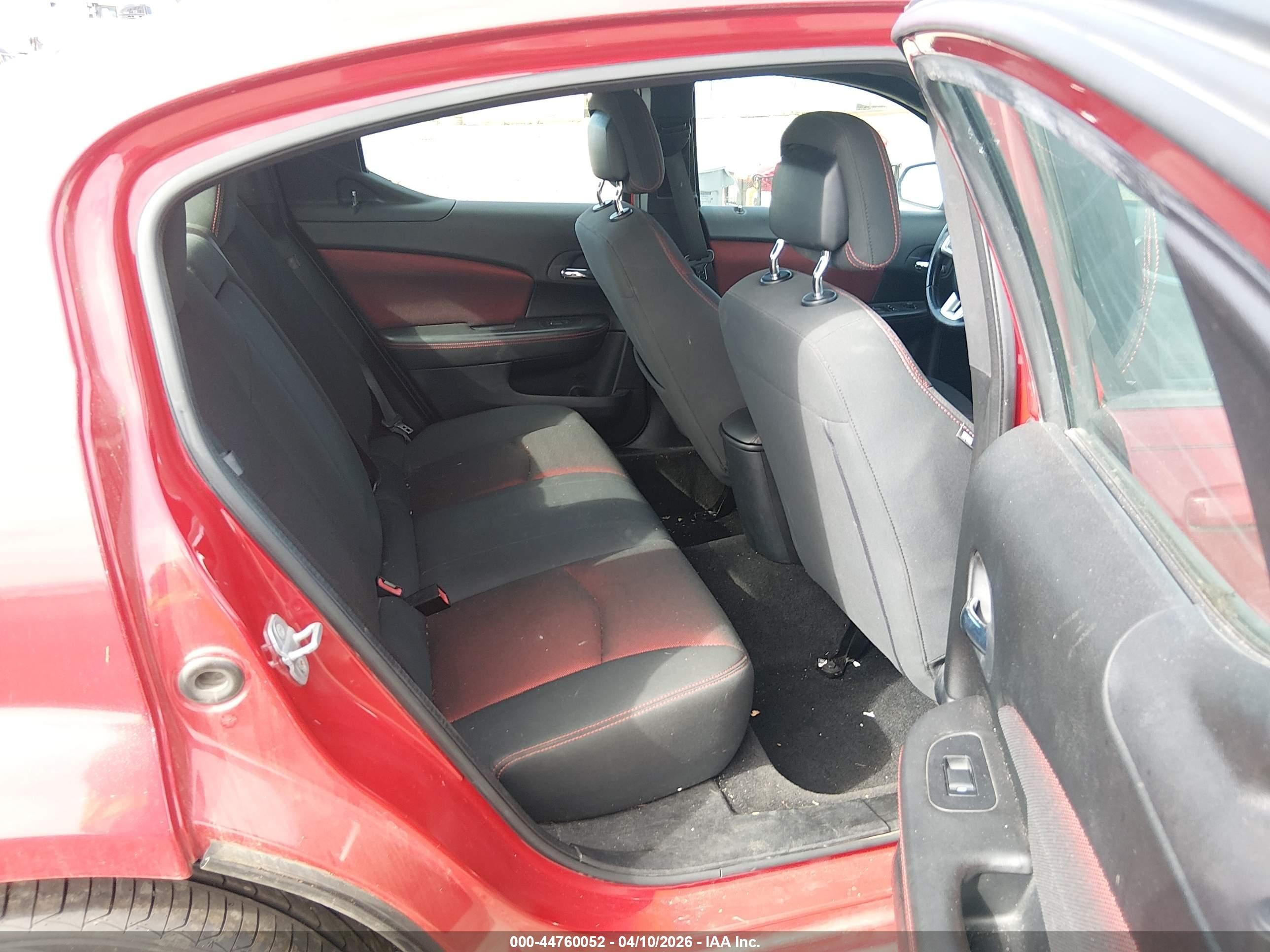 2011 Dodge Avenger Mainstreet Красный vin: 1B3BD1FG1BN510839