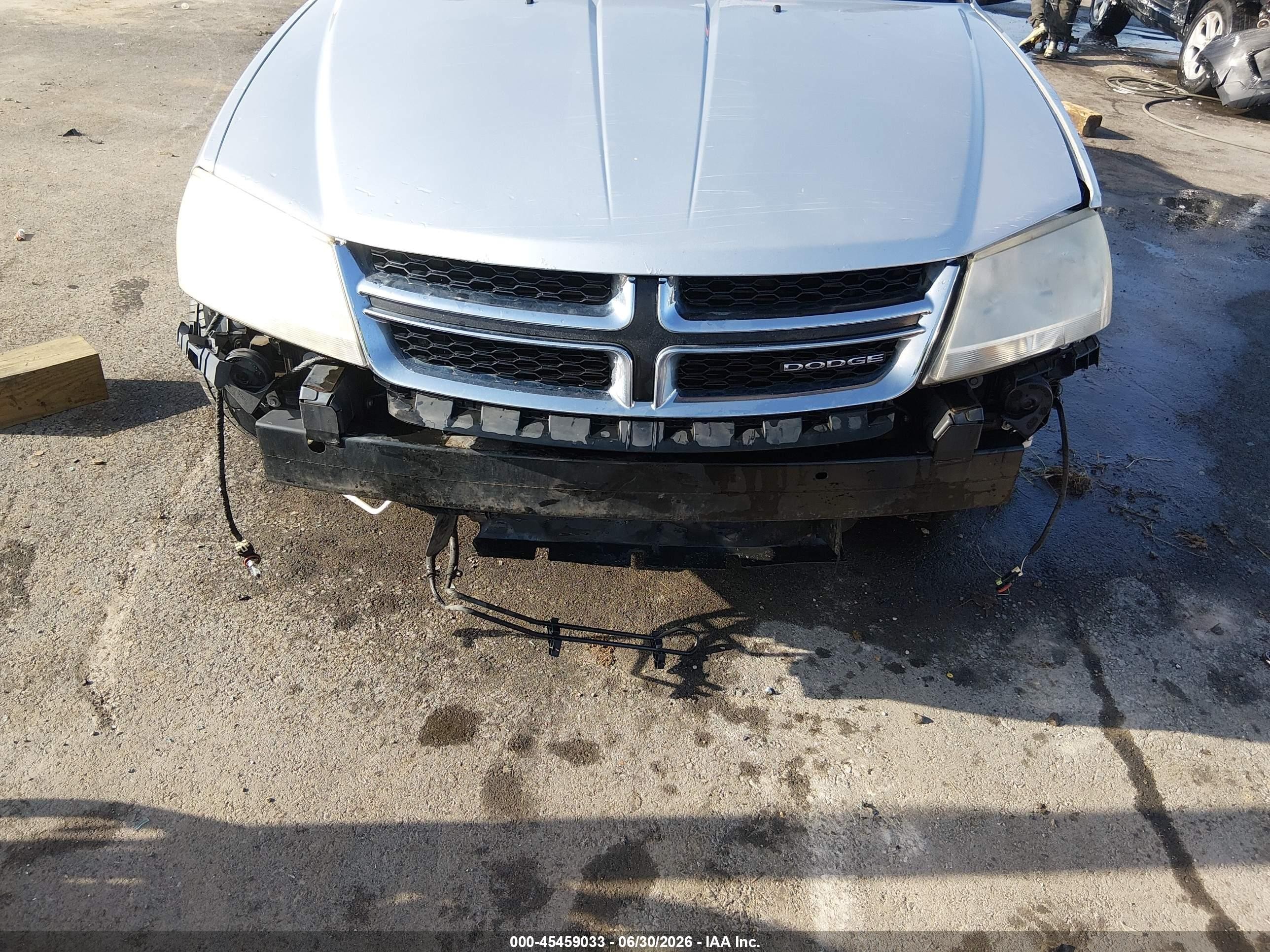 2011 Dodge Avenger Mainstreet Silver vin: 1B3BD1FG3BN584506