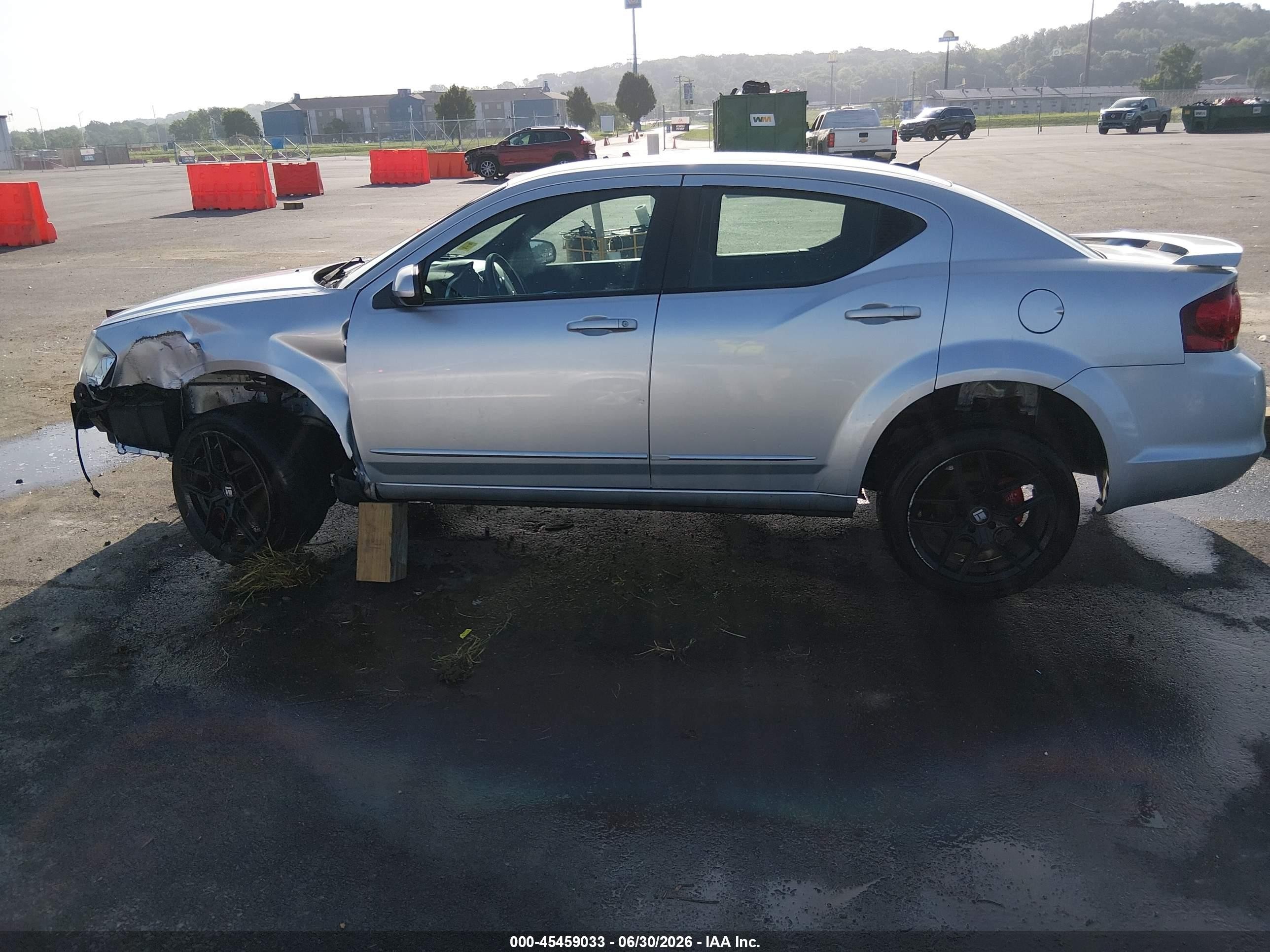 2011 Dodge Avenger Mainstreet Silver vin: 1B3BD1FG3BN584506
