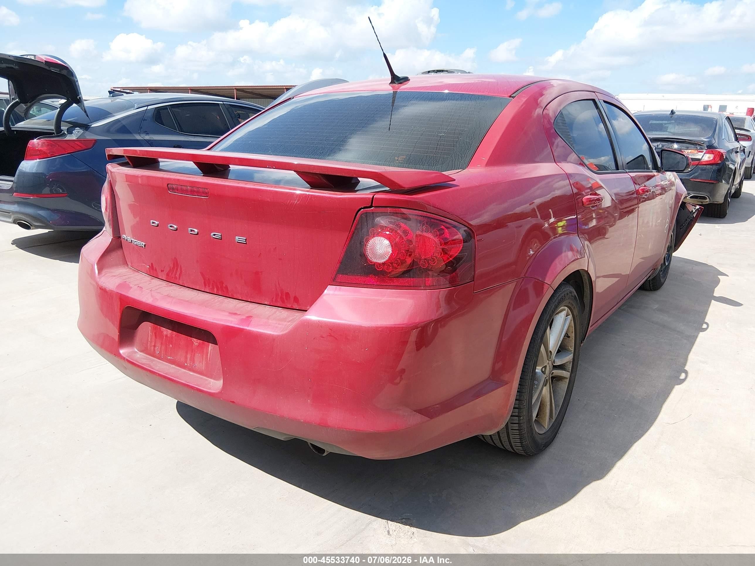 2011 Dodge Avenger Mainstreet Красный vin: 1B3BD1FG4BN509202