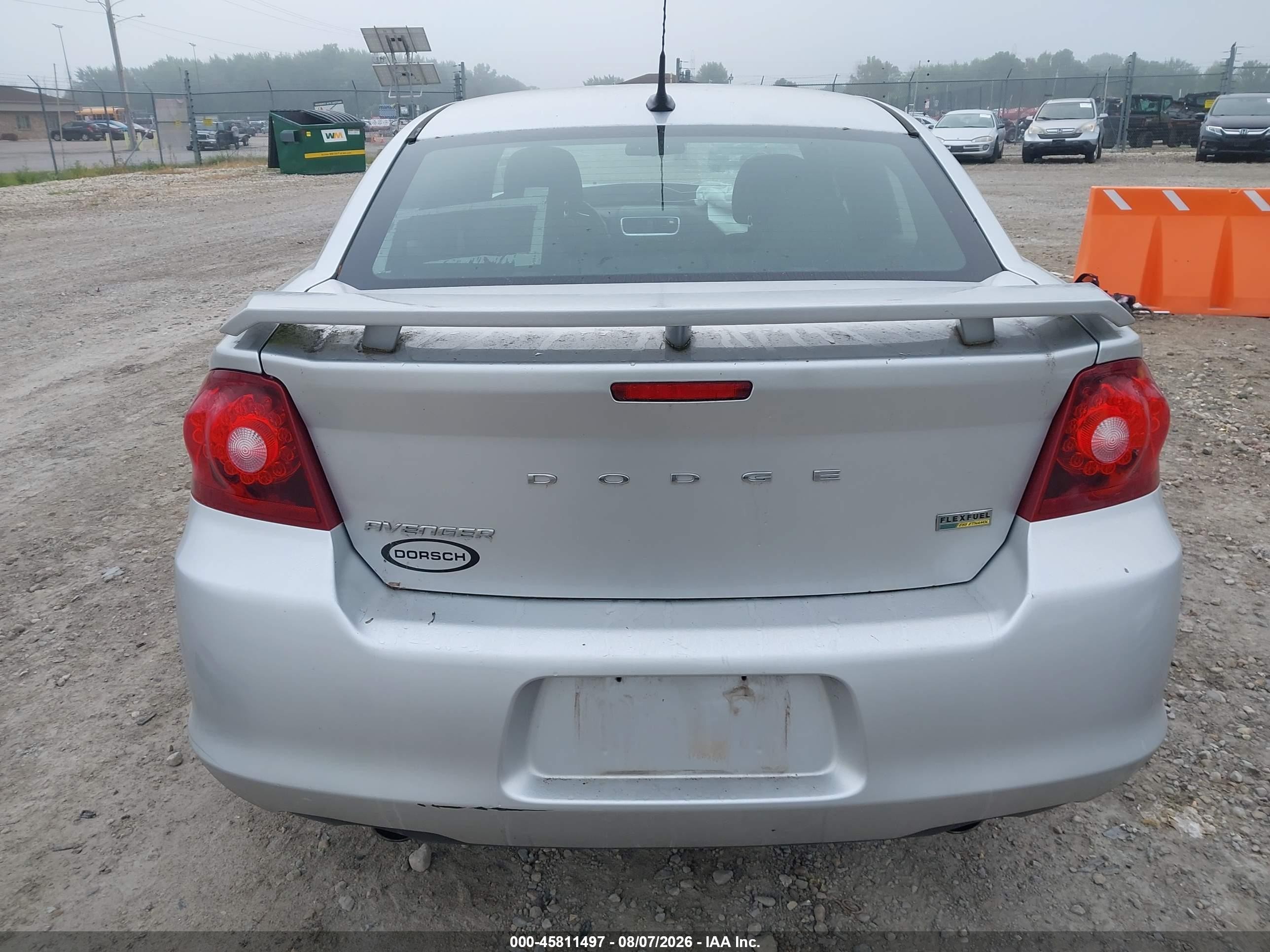 2011 Dodge Avenger Mainstreet Silver vin: 1B3BD1FG9BN526190