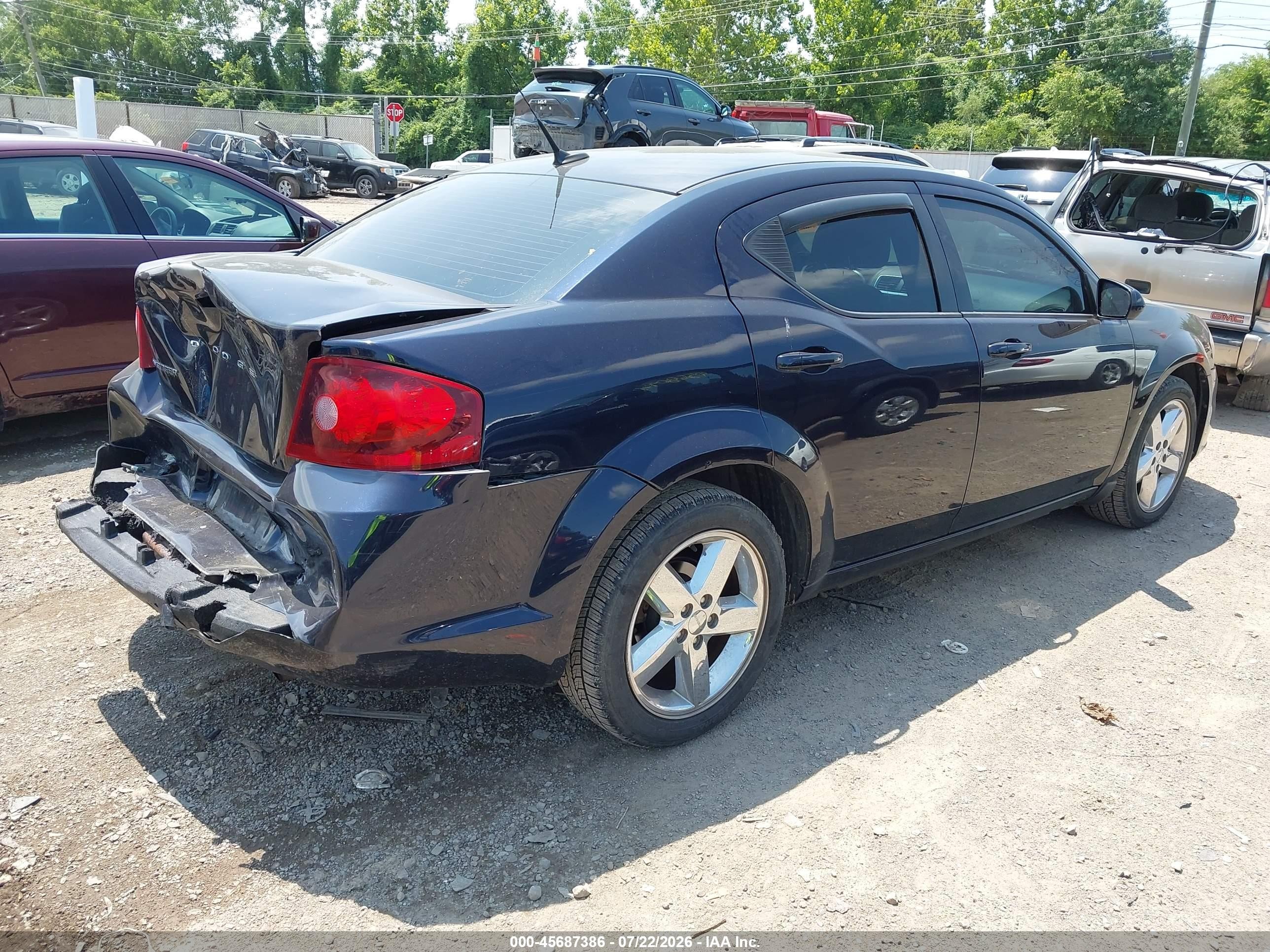 2011 Dodge Avenger Lux Dark Blue vin: 1B3BD2FB1BN524752