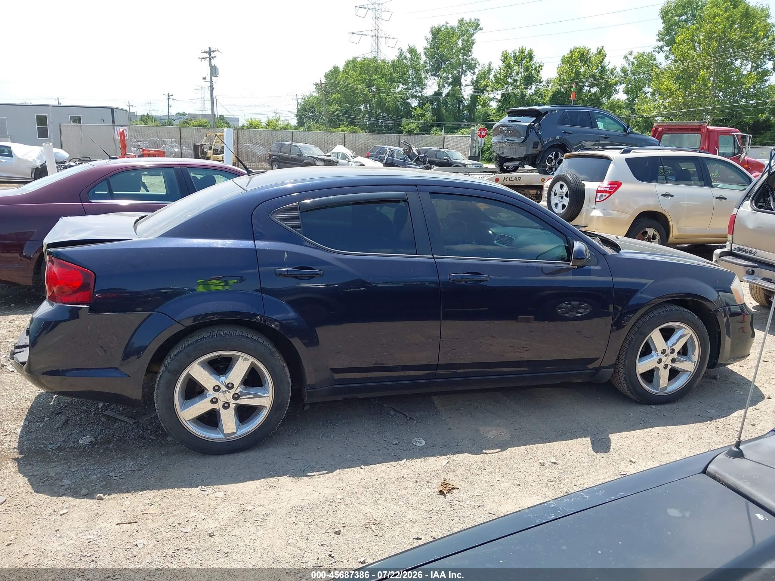 2011 Dodge Avenger Lux Dark Blue vin: 1B3BD2FB1BN524752