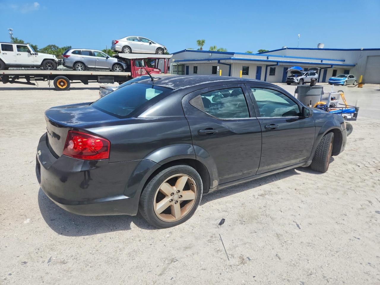 2011 Dodge Avenger Lux Black vin: 1B3BD2FG1BN506280