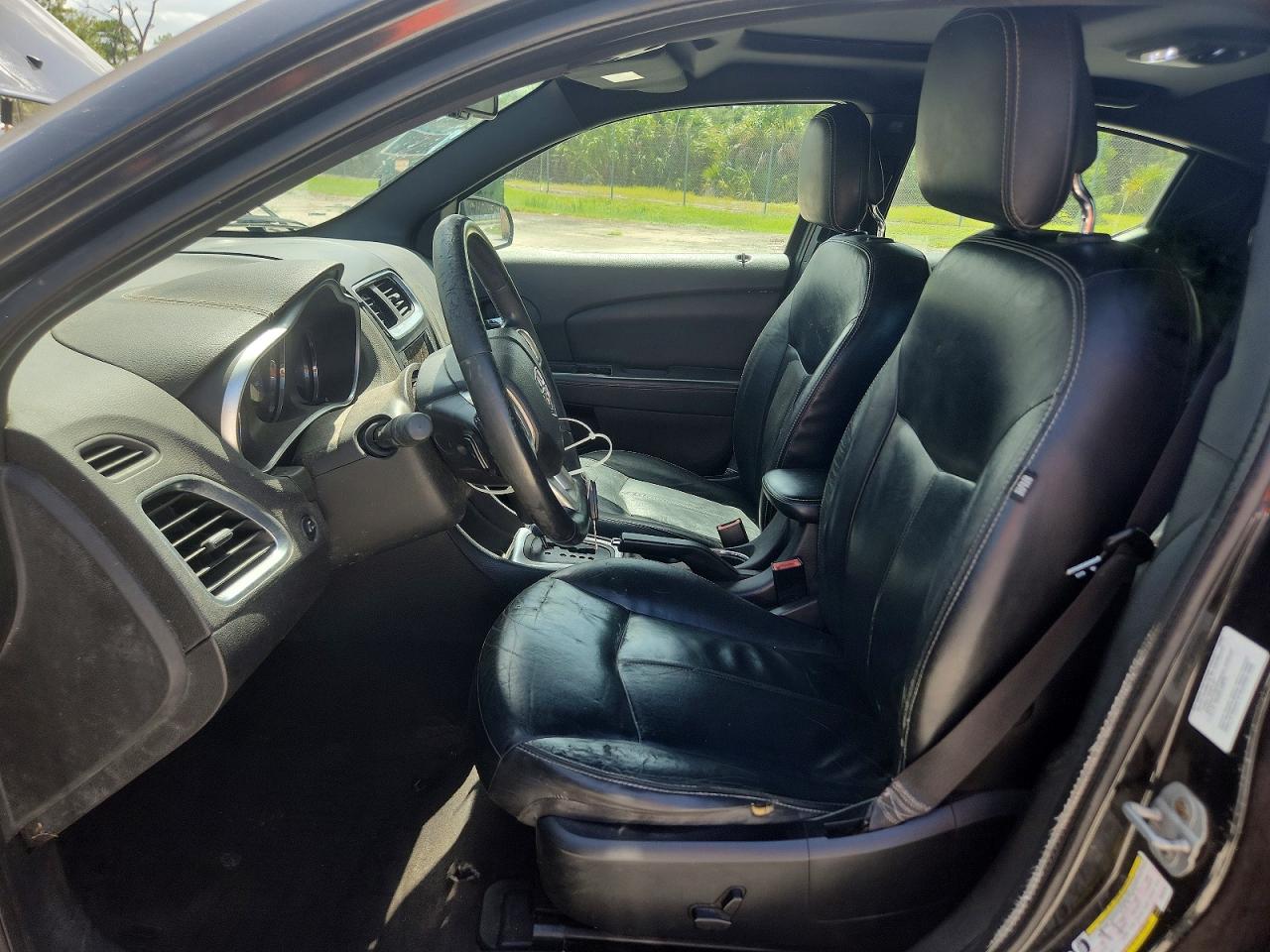 2011 Dodge Avenger Lux Black vin: 1B3BD2FG1BN506280