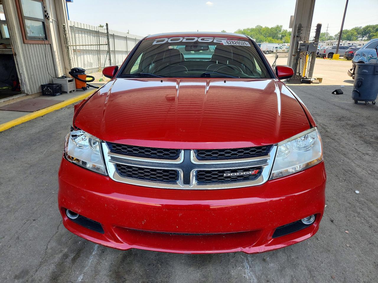2011 Dodge Avenger Lux Red vin: 1B3BD2FG2BN573888