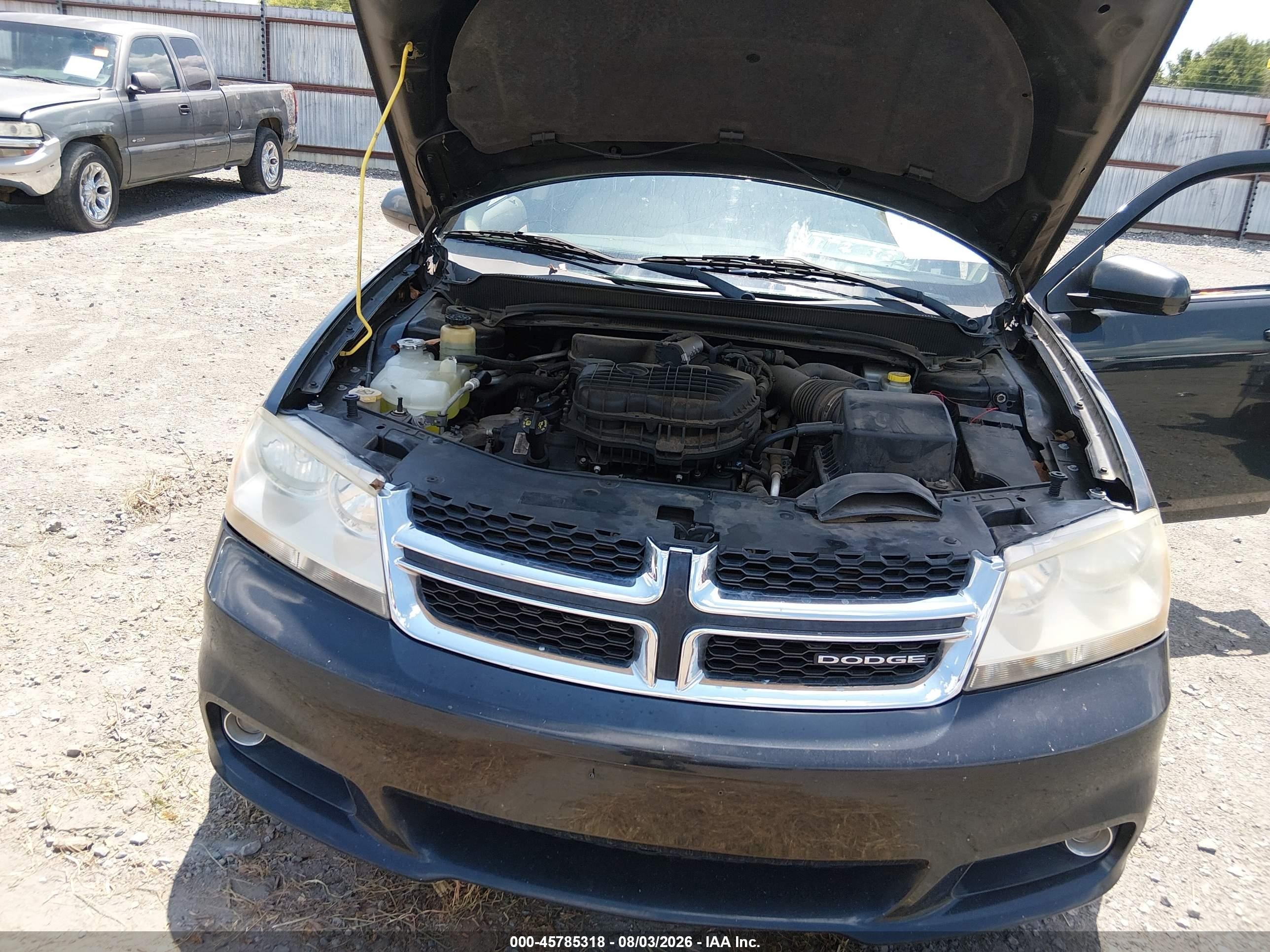 2011 Dodge Avenger Lux Black vin: 1B3BD2FG8BN506504