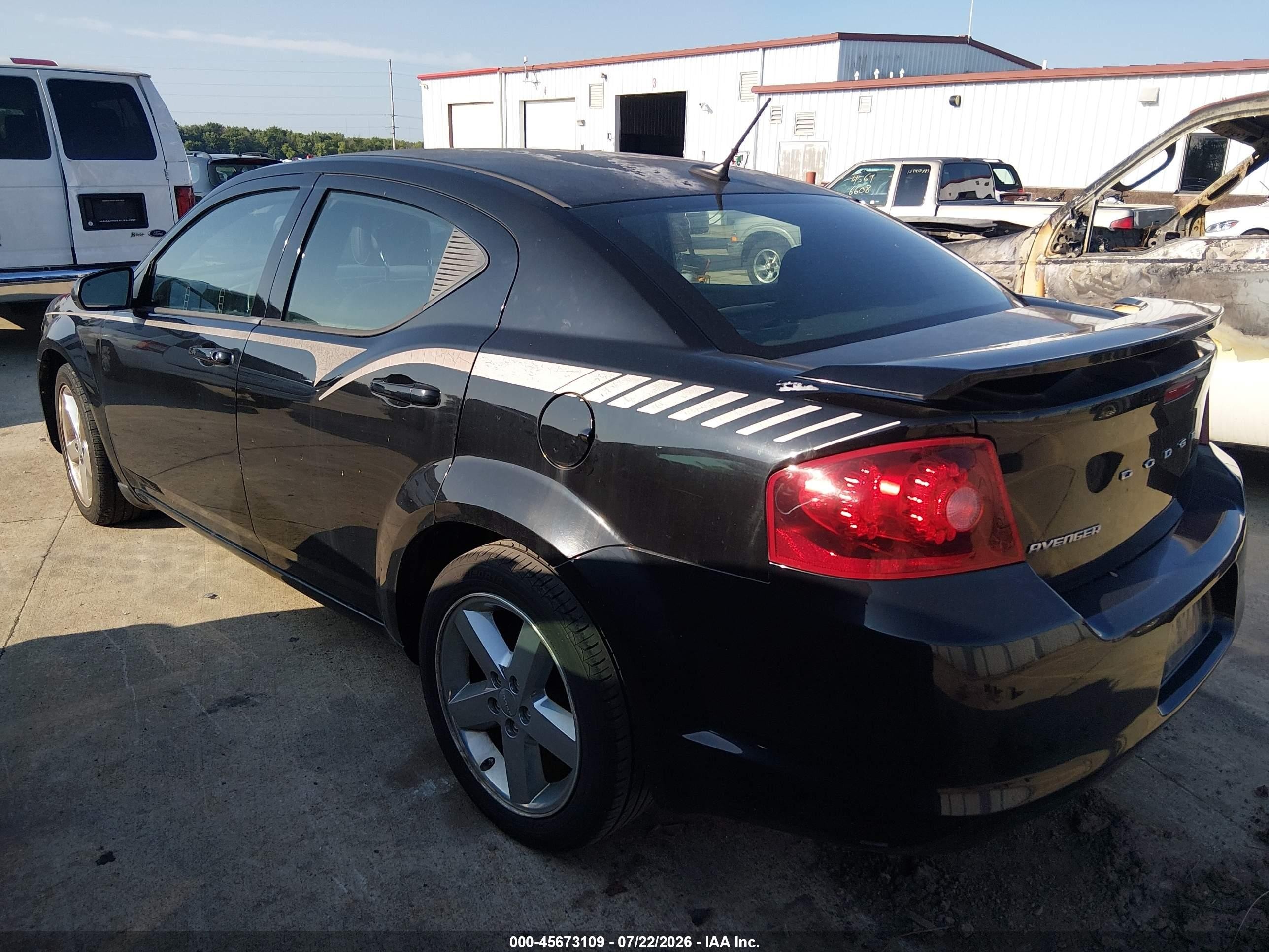 2011 Dodge Avenger Lux Black vin: 1B3BD2FG8BN574690