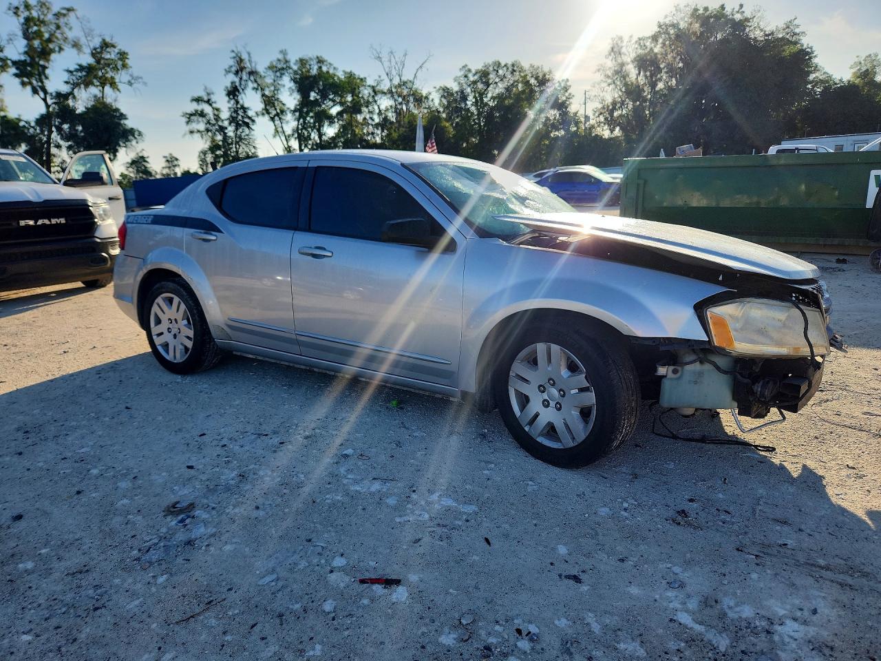 2011 Dodge Avenger Express Серебряный vin: 1B3BD4FB0BN540310