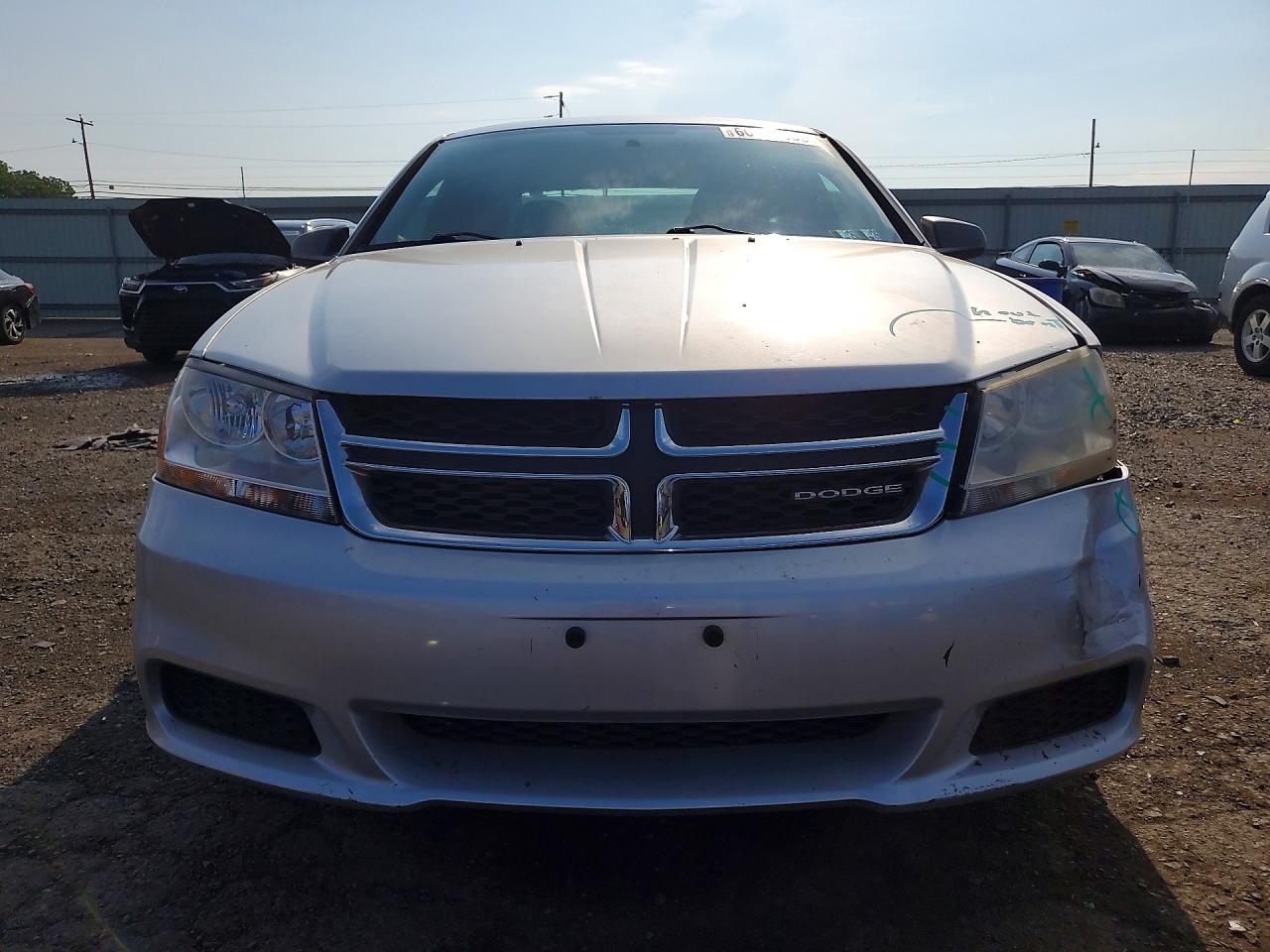 2011 Dodge Avenger Express Silver vin: 1B3BD4FB1BN624975