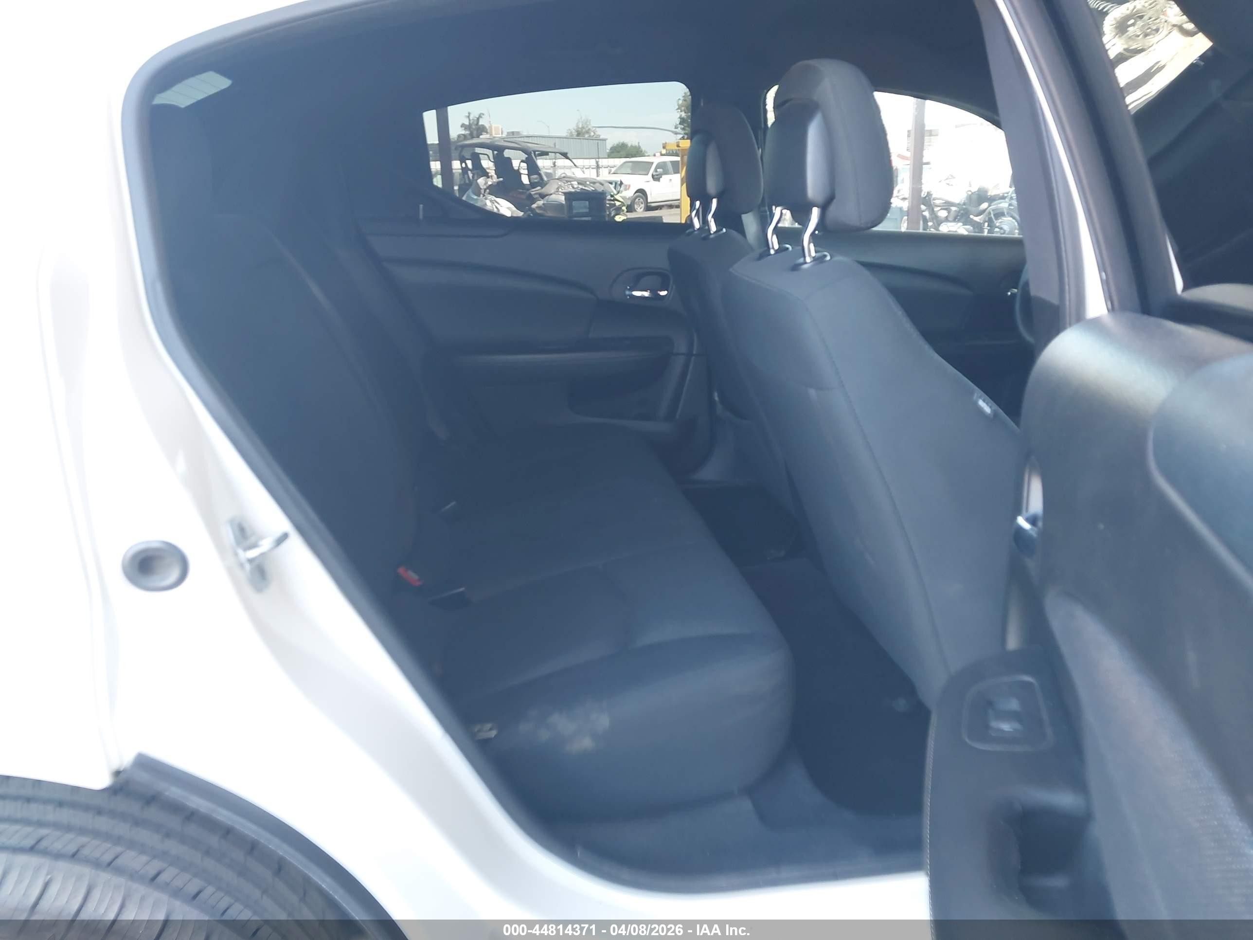 2011 Dodge Avenger Express White vin: 1B3BD4FB8BN502422