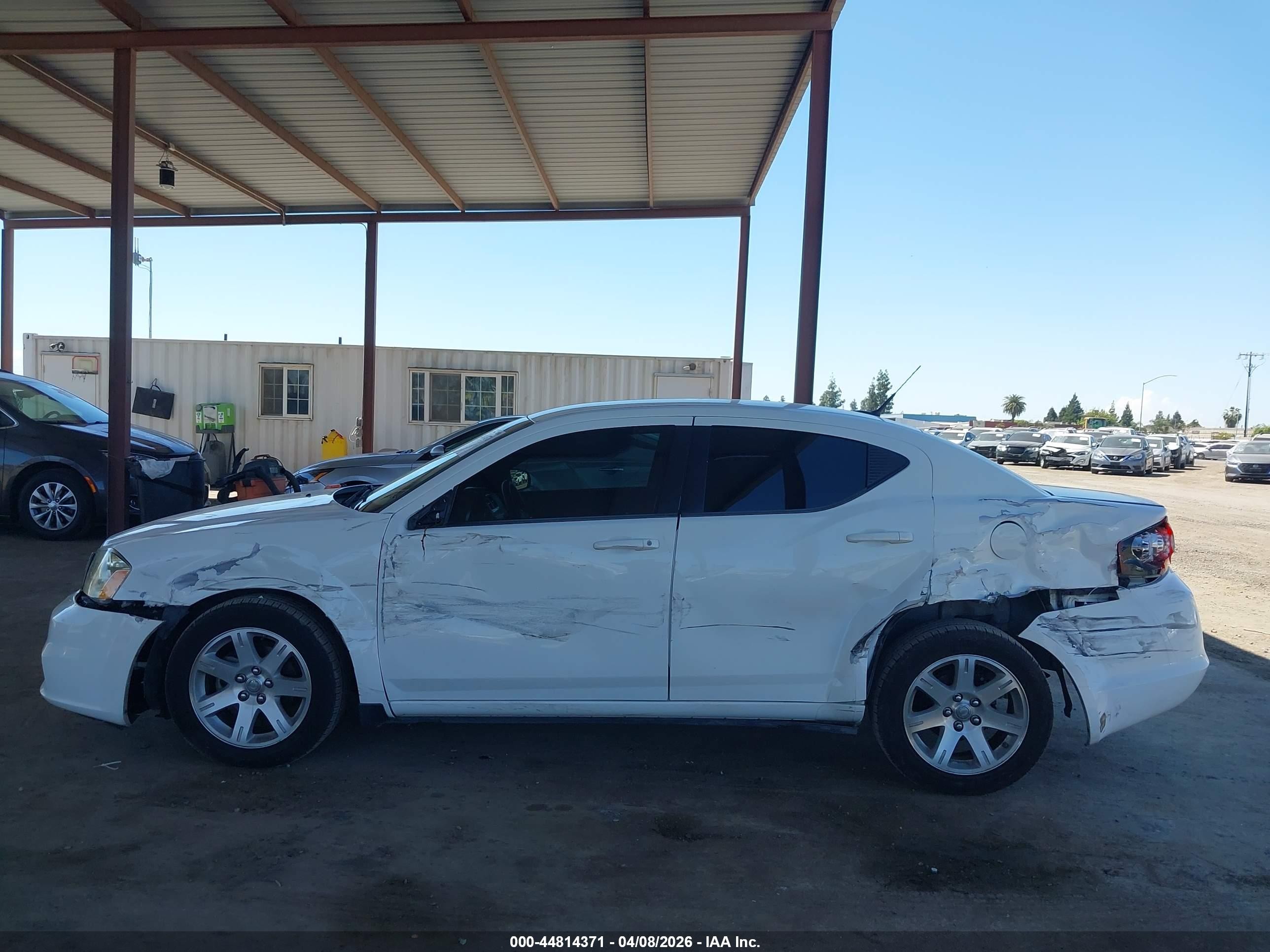 2011 Dodge Avenger Express White vin: 1B3BD4FB8BN502422