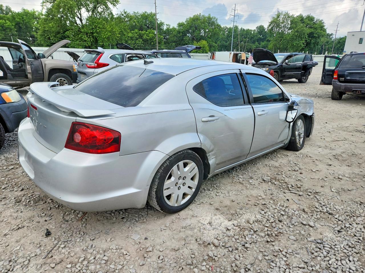 2011 Dodge Avenger Express Silver vin: 1B3BD4FBXBN624828
