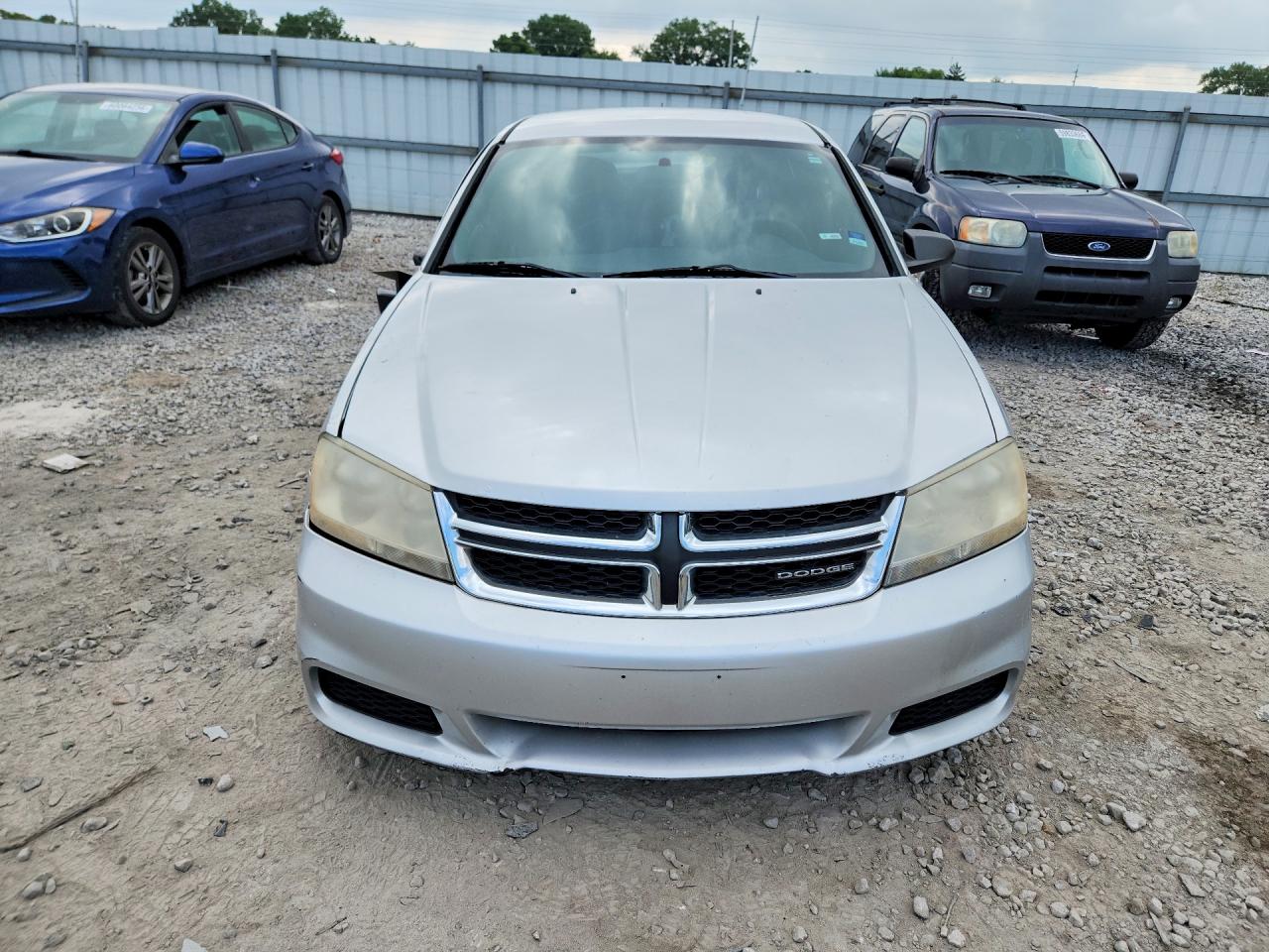 2011 Dodge Avenger Express Silver vin: 1B3BD4FBXBN624828