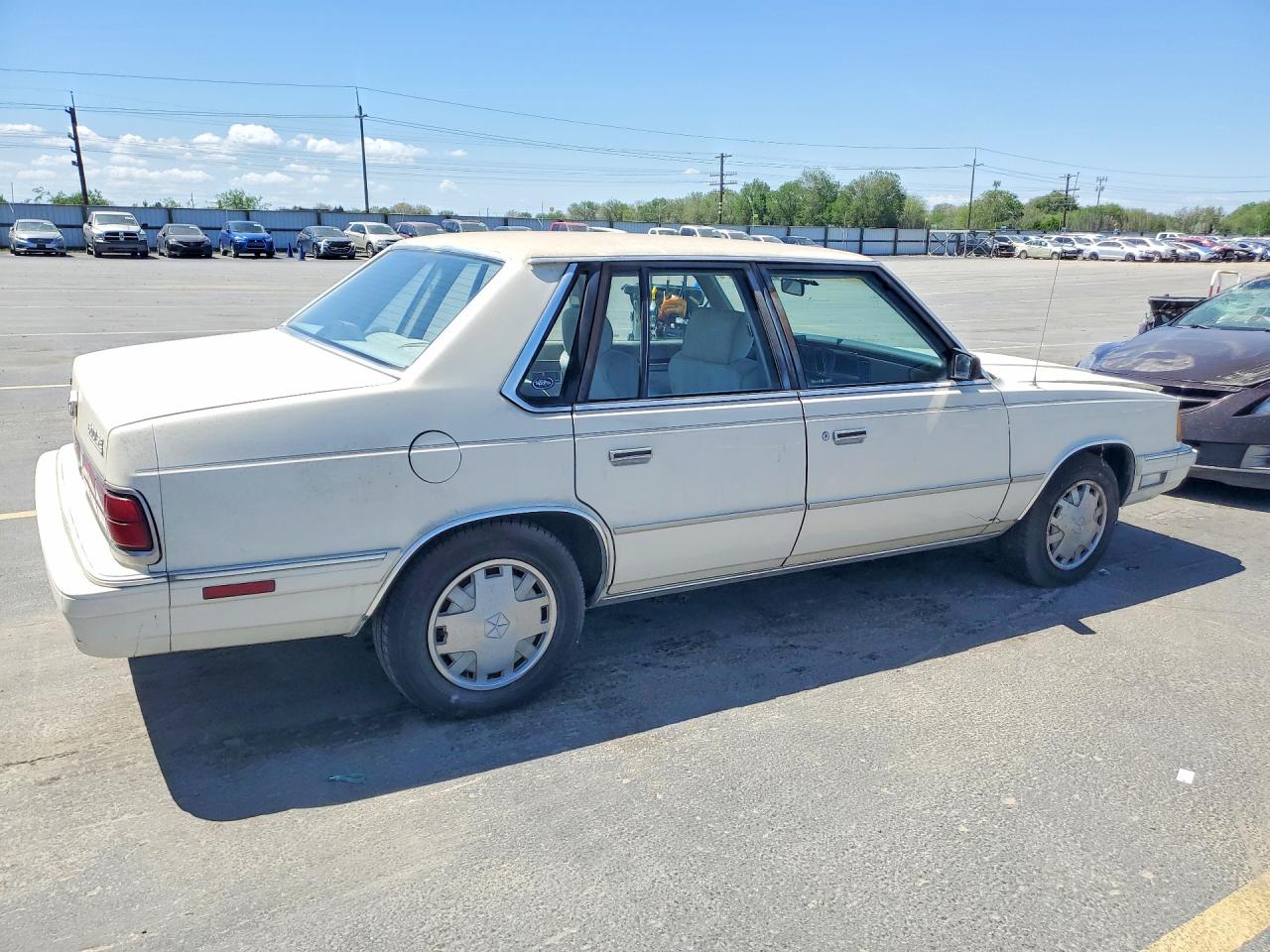 1986 Dodge 600 Se White vin: 1B3BE46K8GC264975