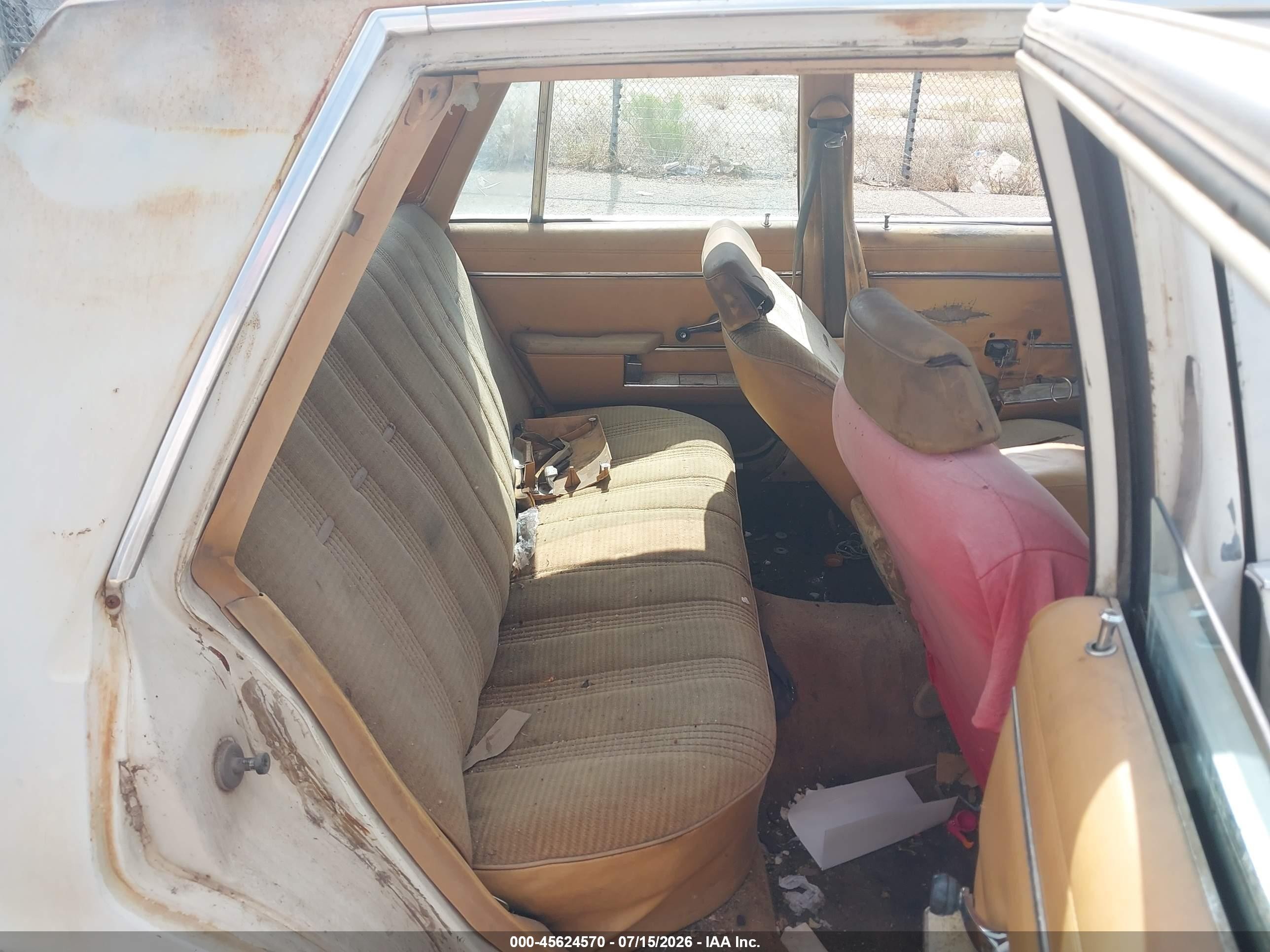 1985 Dodge Diplomat Salon White vin: 1B3BG26P6FX564404