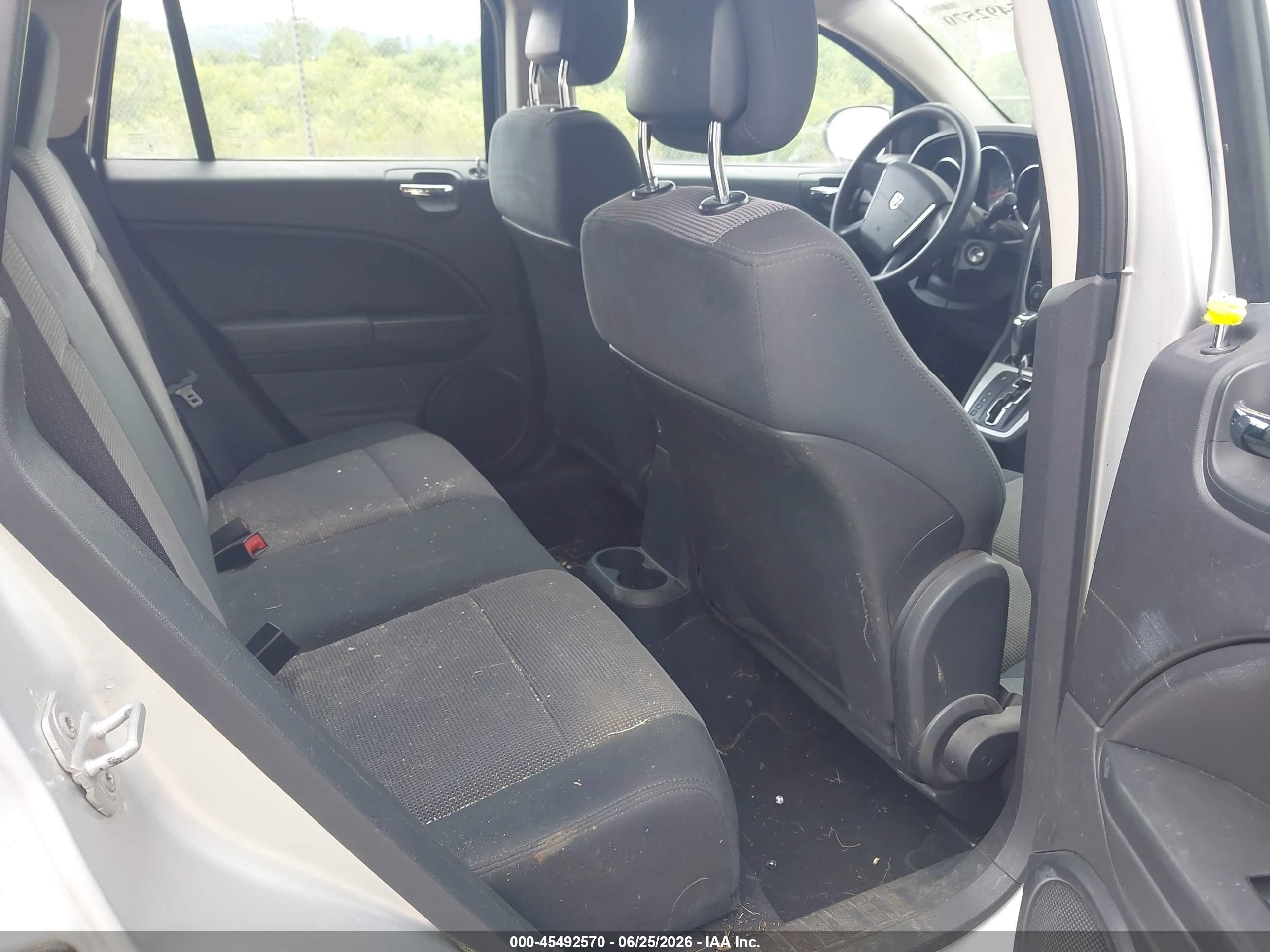 2011 Dodge Caliber Mainstreet Серебряный vin: 1B3CB3HA0BD261969