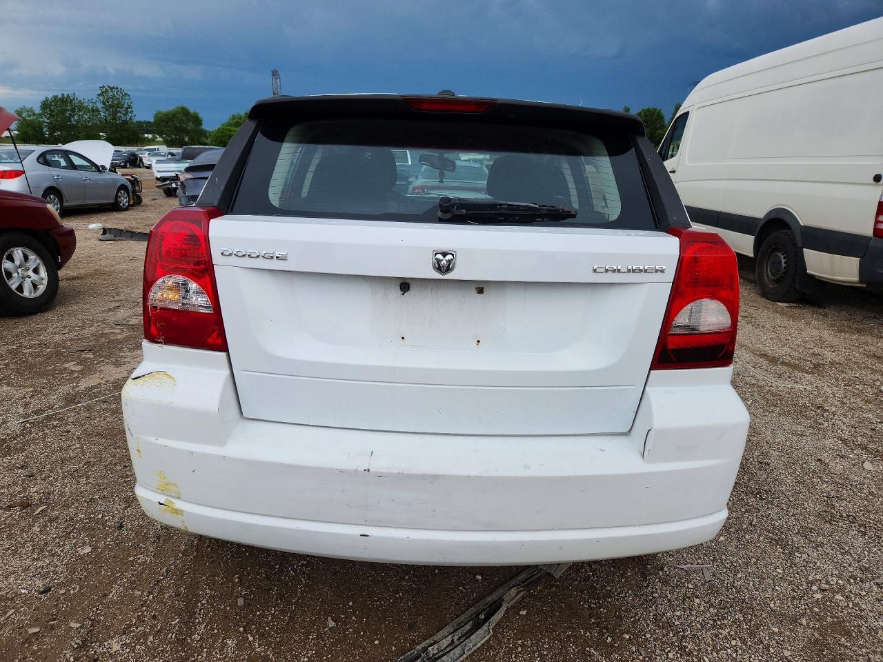 2011 Dodge Caliber Mainstreet White vin: 1B3CB3HA1BD242458