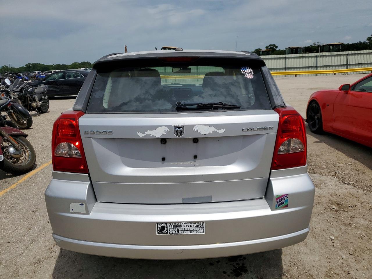 2011 Dodge Caliber Mainstreet Silver vin: 1B3CB3HA3BD221014