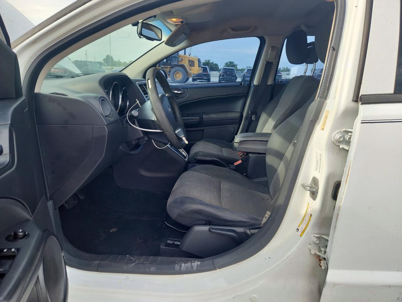 2011 Dodge Caliber Mainstreet White vin: 1B3CB3HA3BD298000