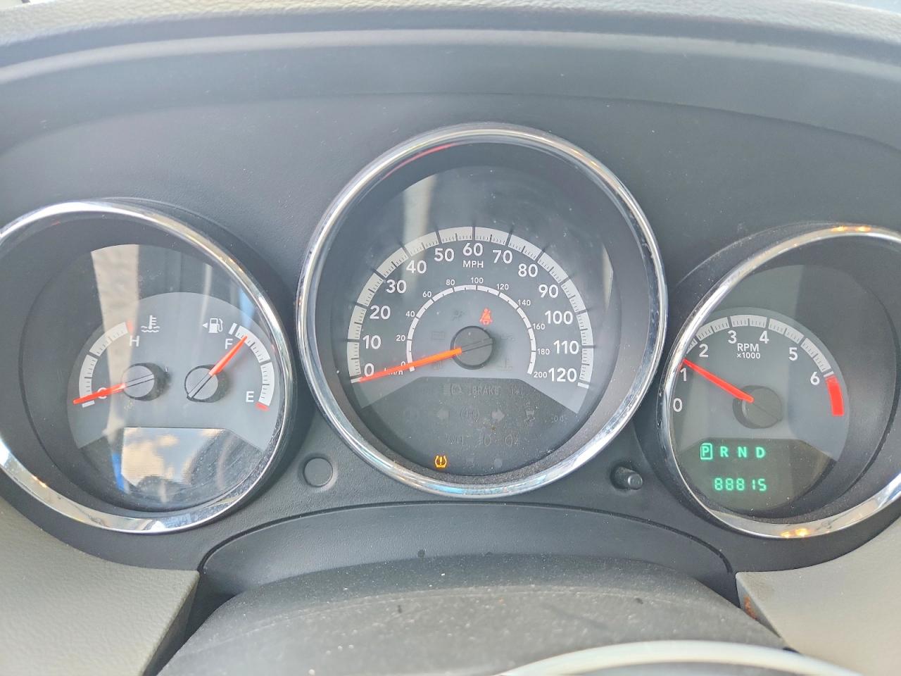 2011 Dodge Caliber Mainstreet Silver vin: 1B3CB3HA3BD298515