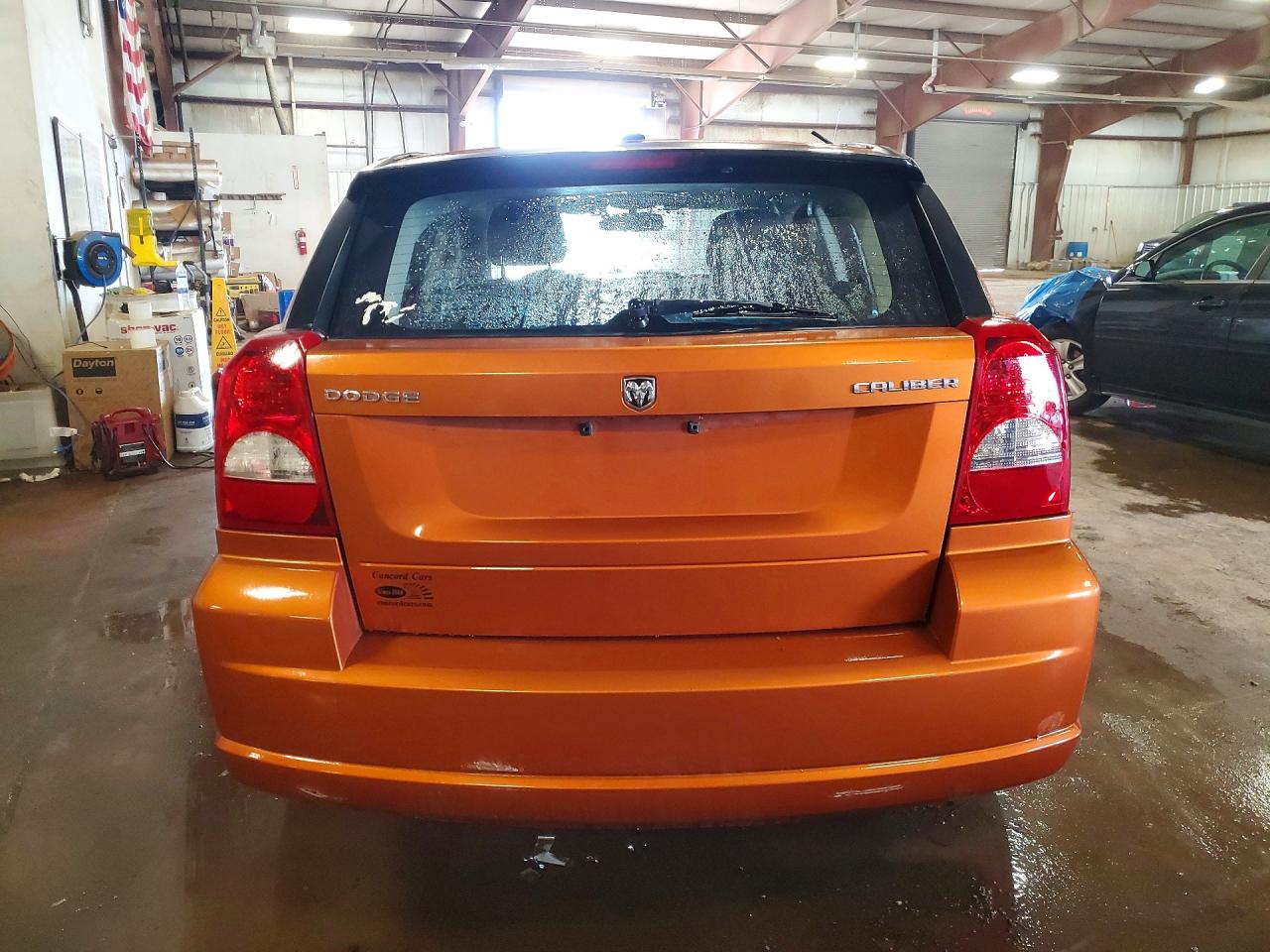 2011 Dodge Caliber Mainstreet Orange vin: 1B3CB3HA5BD107791