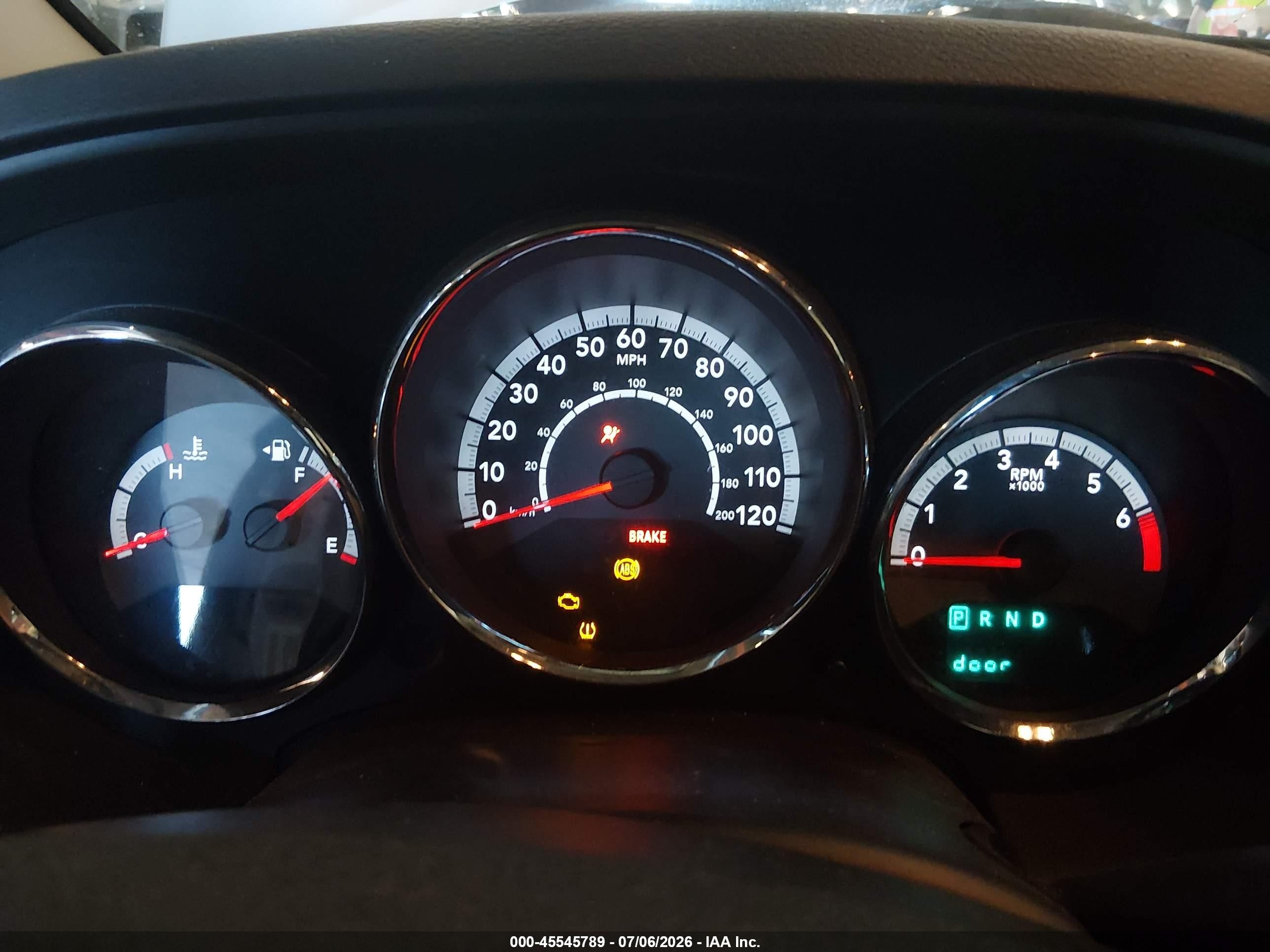 2010 Dodge Caliber Mainstreet Silver vin: 1B3CB3HA6AD566729