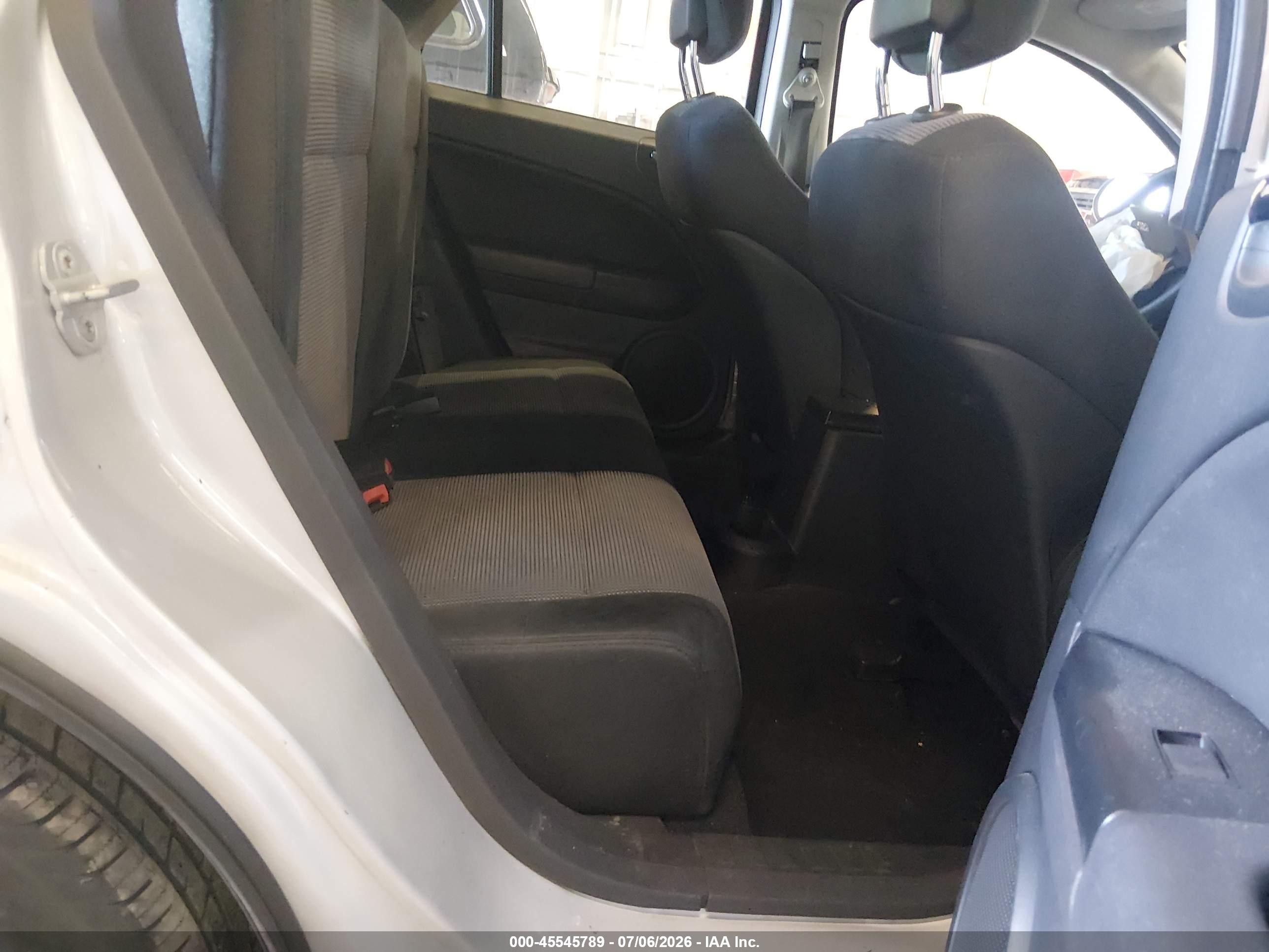 2010 Dodge Caliber Mainstreet Silver vin: 1B3CB3HA6AD566729