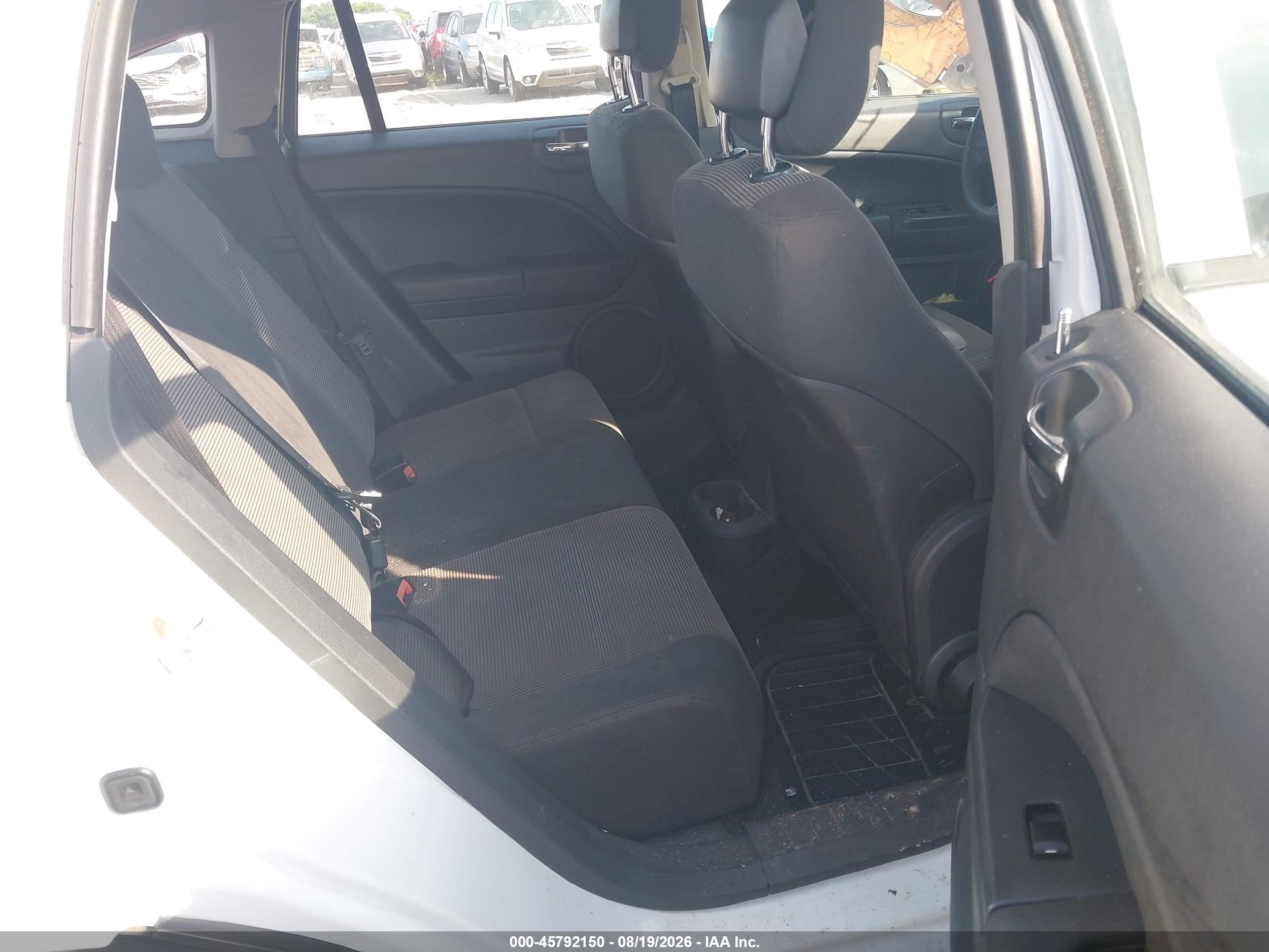 2011 Dodge Caliber Mainstreet White vin: 1B3CB3HA6BD270451
