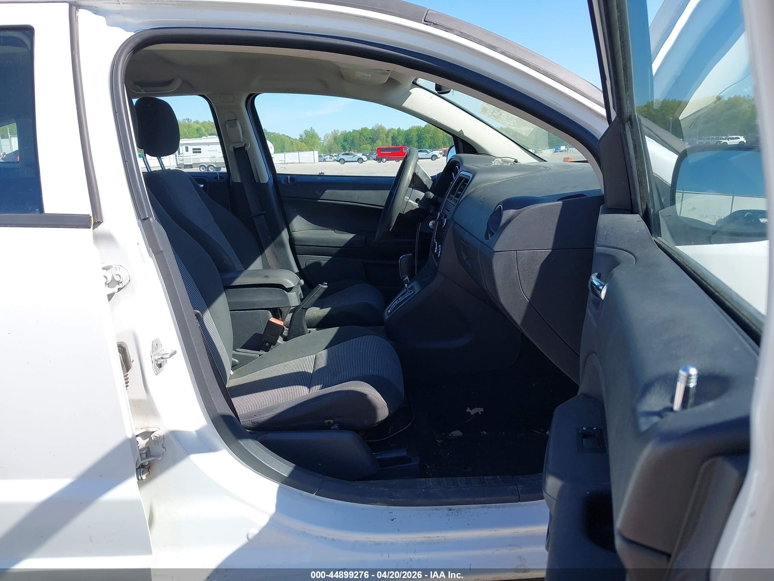 2011 Dodge Caliber Mainstreet Белый vin: 1B3CB3HA8BD269673