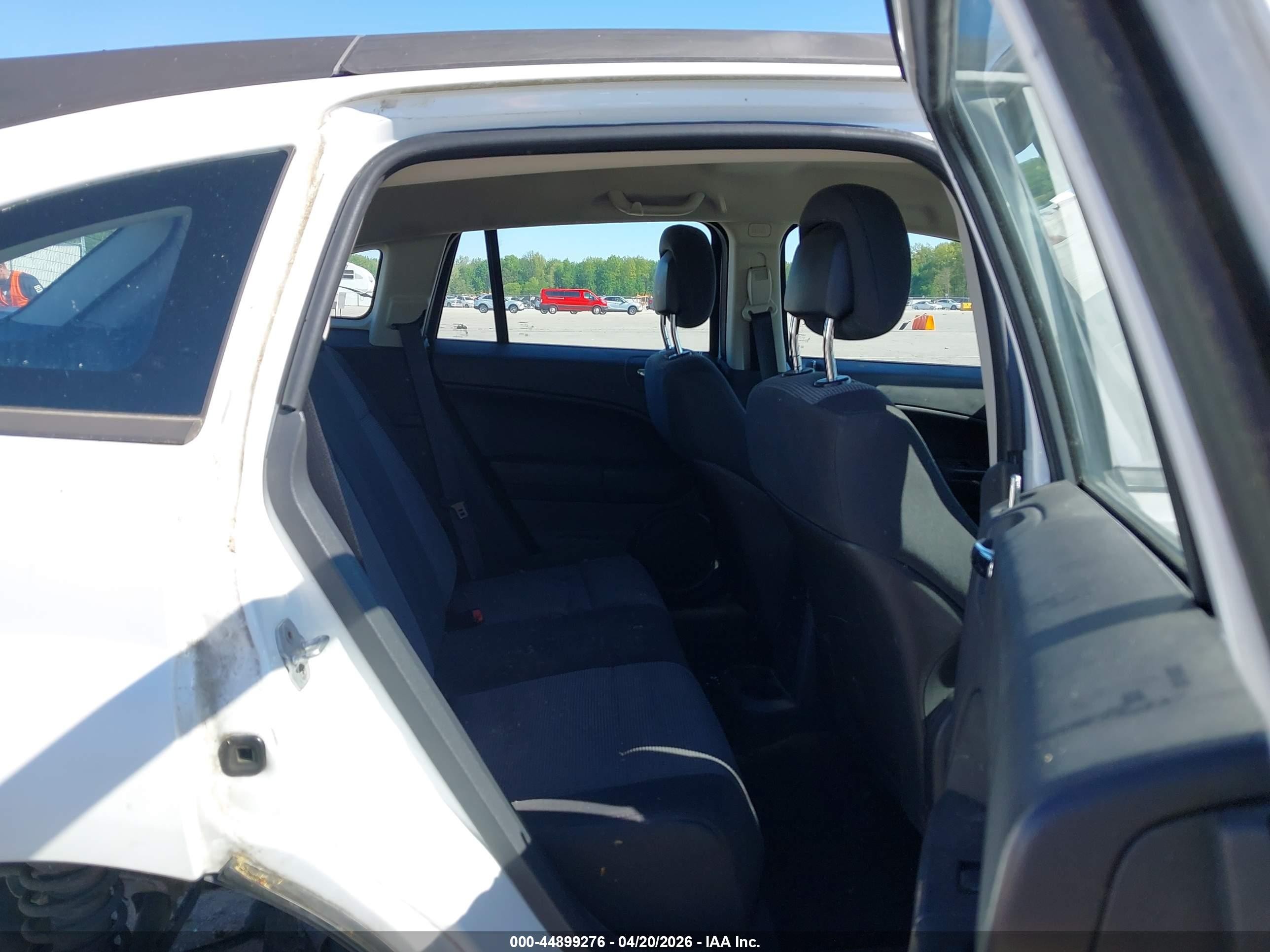 2011 Dodge Caliber Mainstreet Белый vin: 1B3CB3HA8BD269673