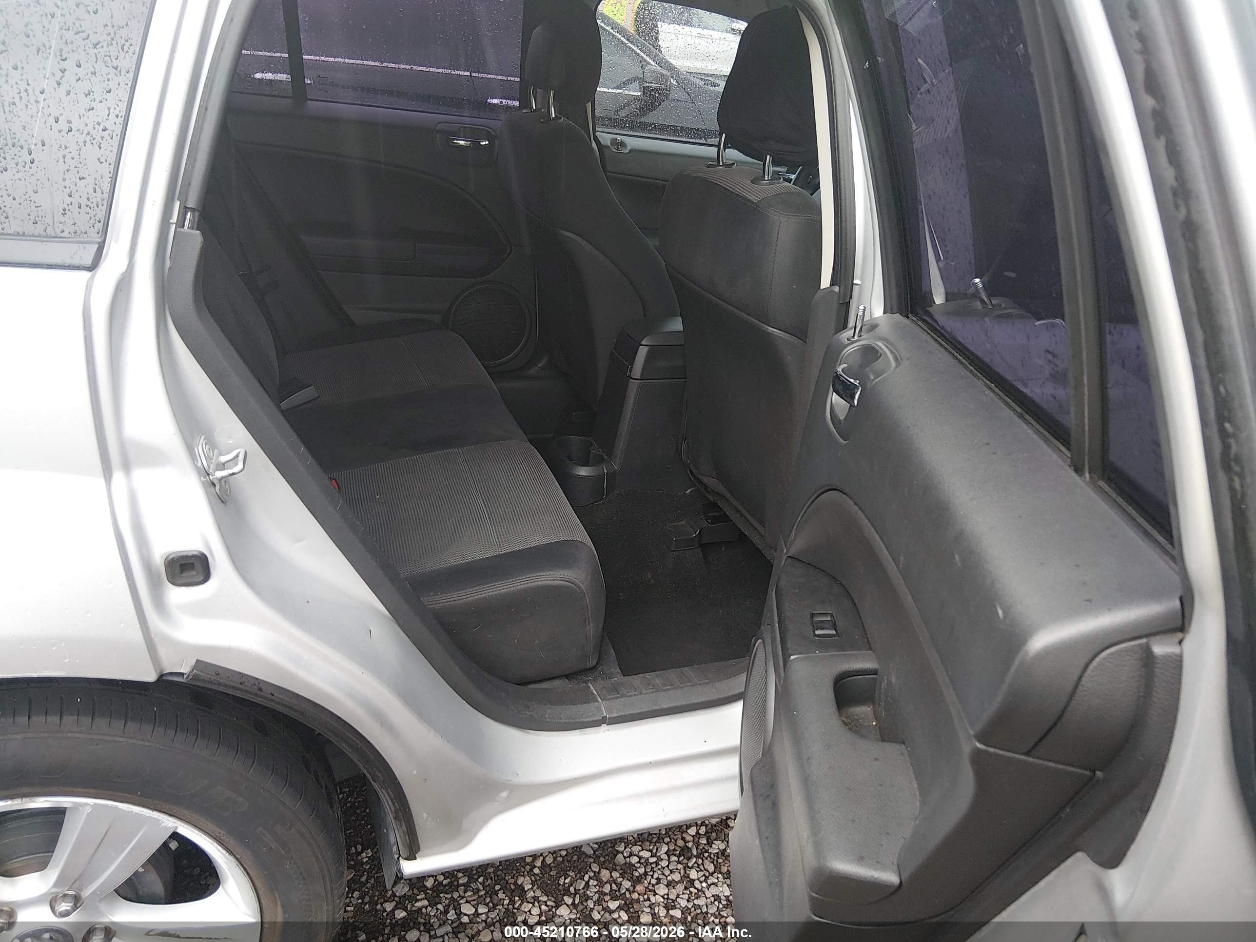 2010 Dodge Caliber Sxt Silver vin: 1B3CB4HA6AD532358