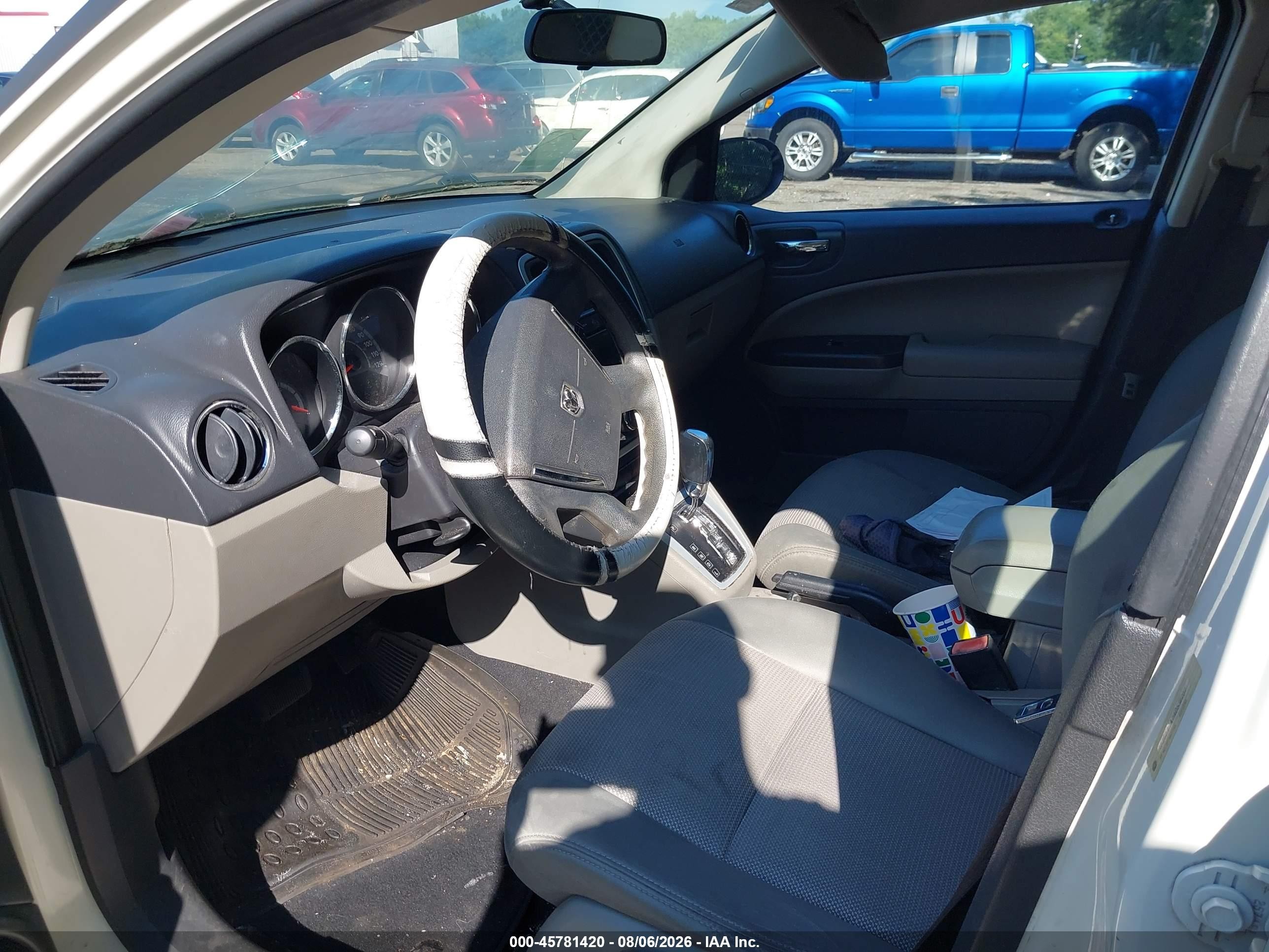 2010 Dodge Caliber Sxt White vin: 1B3CB4HA7AD532207