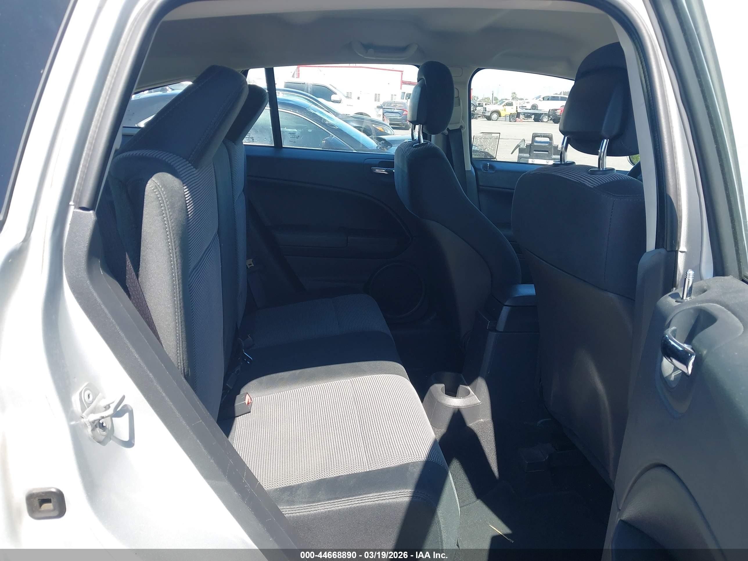 2010 Dodge Caliber Sxt Silver vin: 1B3CB4HA7AD532501