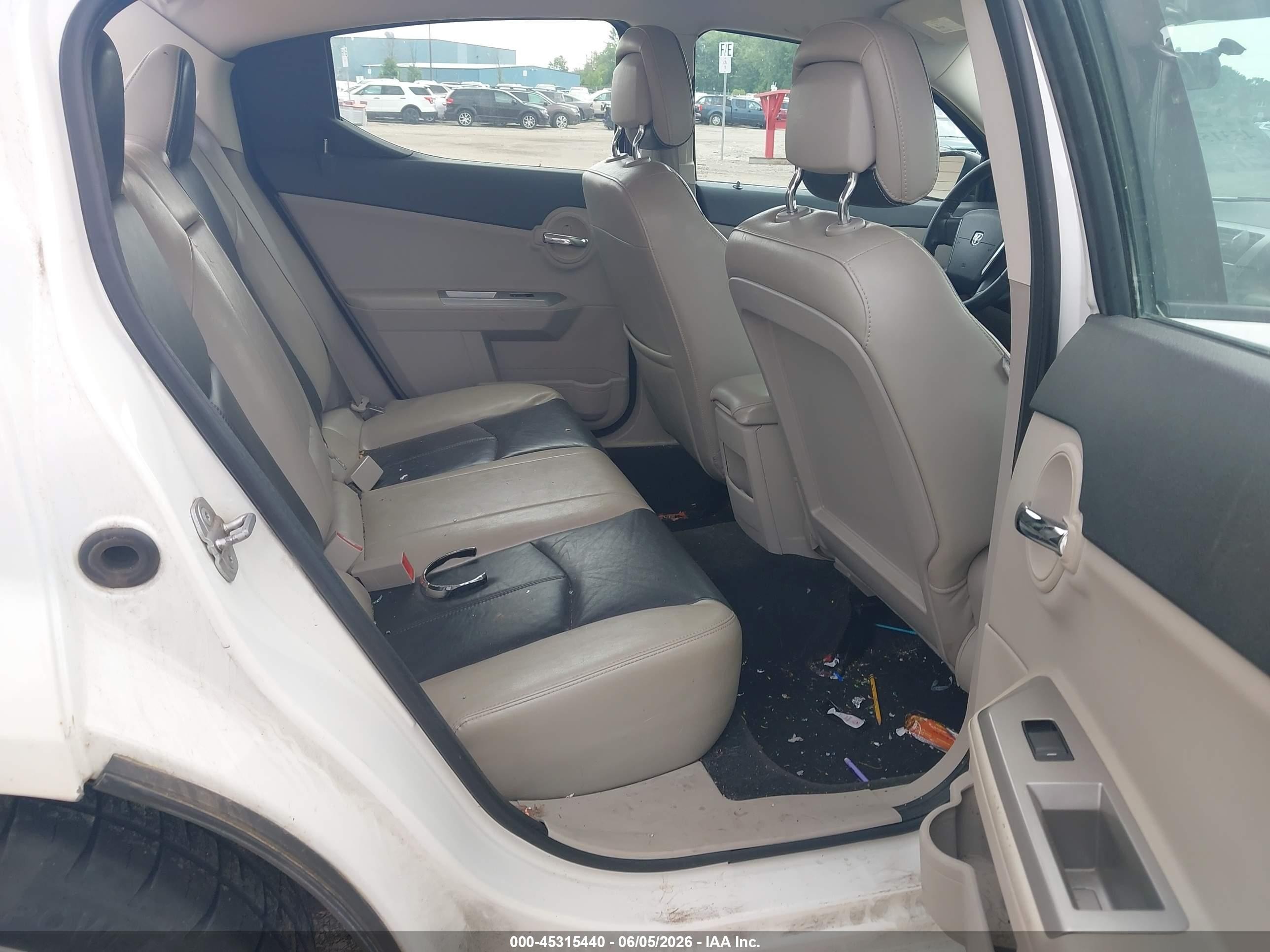 2010 Dodge Avenger R/t White vin: 1B3CC5FB8AN138658