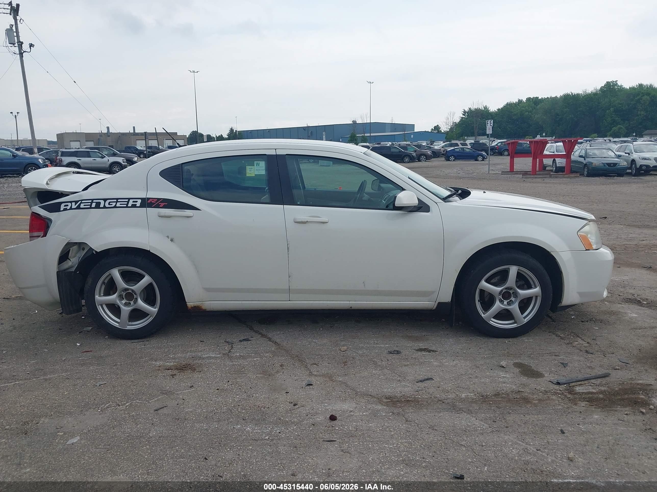 2010 Dodge Avenger R/t White vin: 1B3CC5FB8AN138658