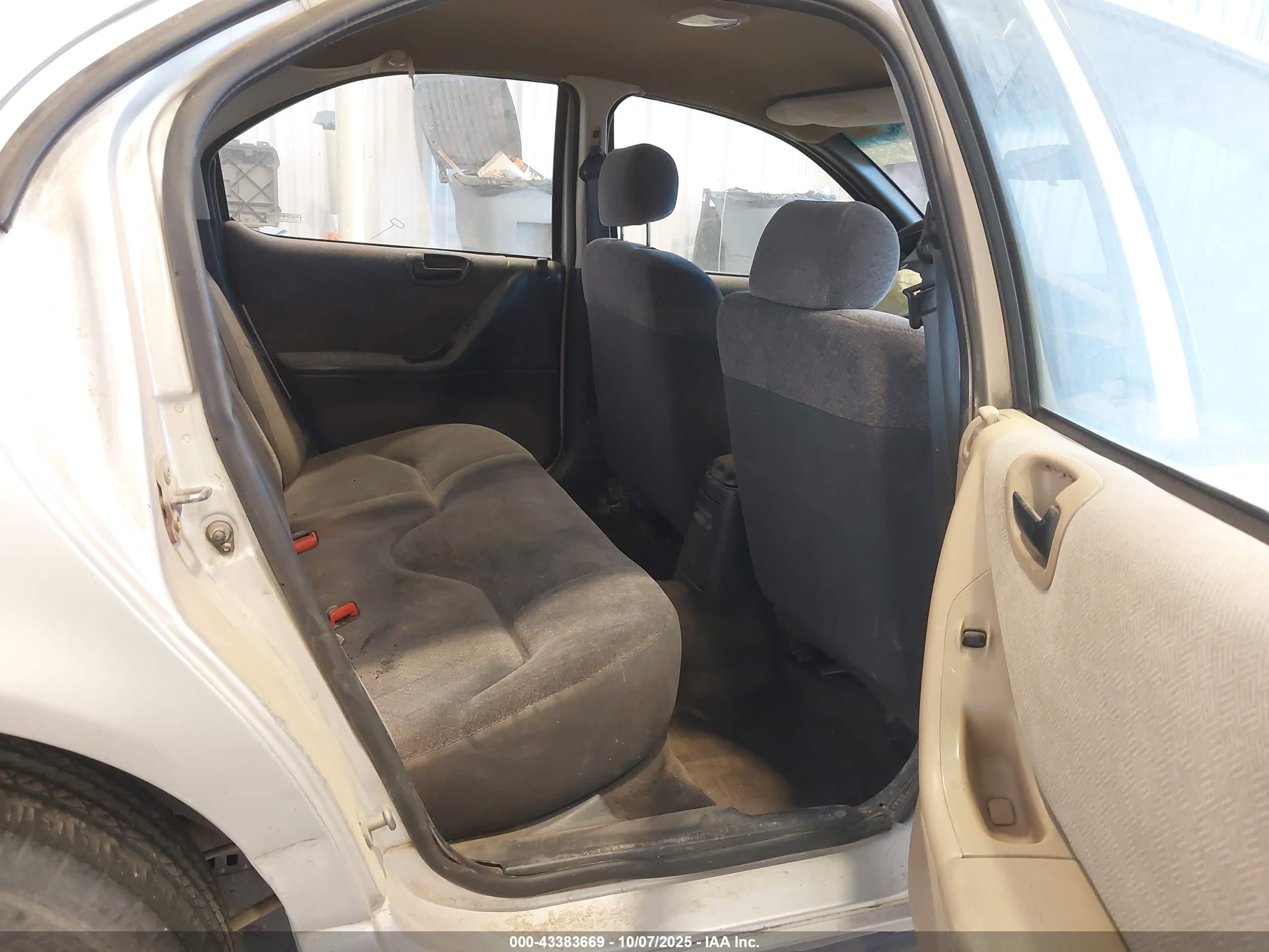 2000 Dodge Stratus Se Серебряный vin: 1B3EJ46X5YN169929