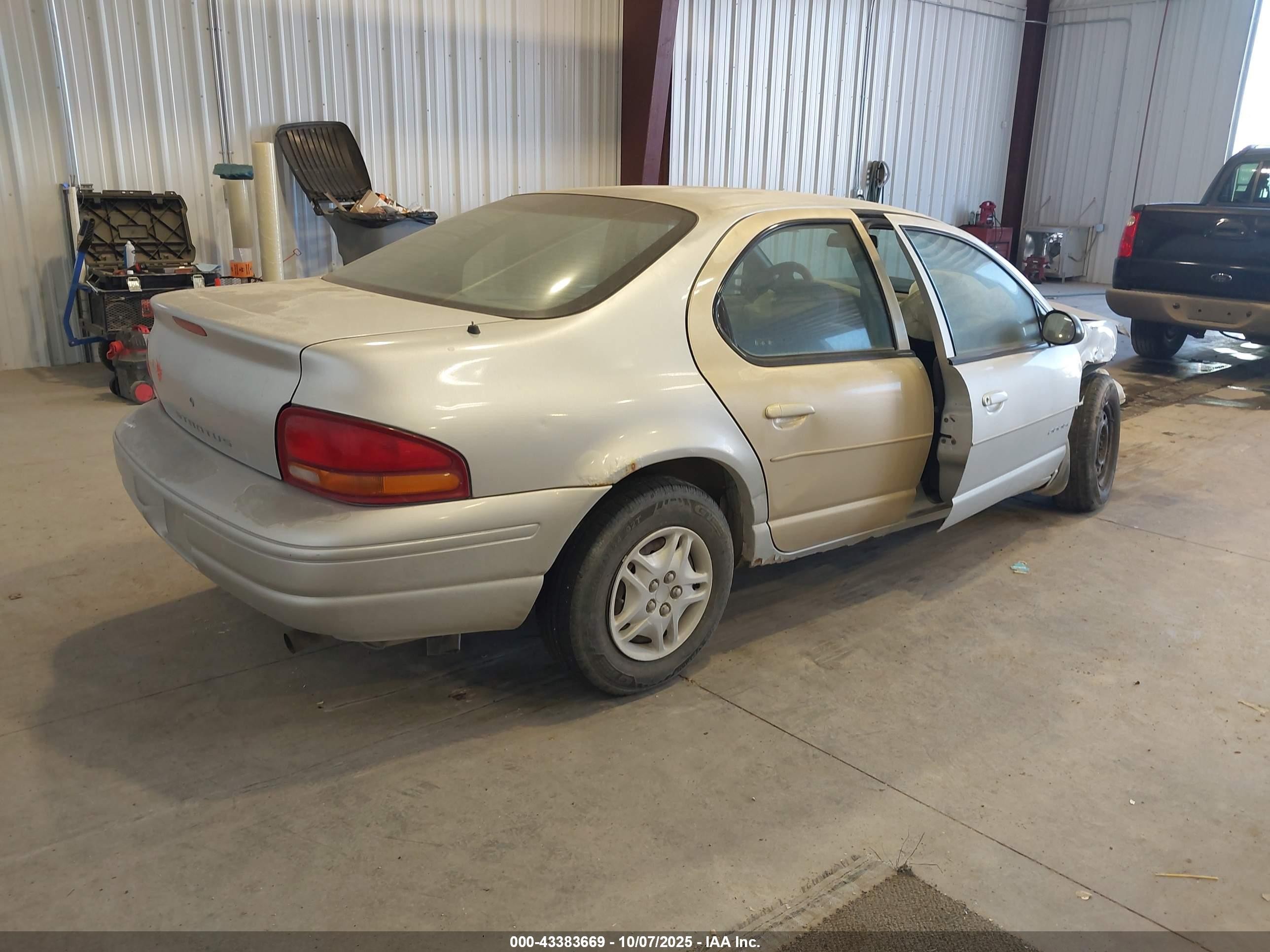 2000 Dodge Stratus Se Серебряный vin: 1B3EJ46X5YN169929