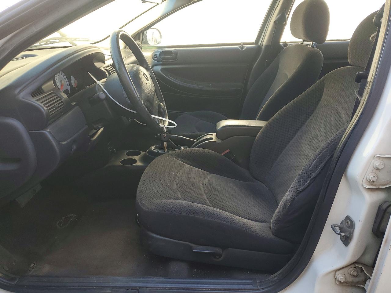 2004 Dodge Stratus Se White vin: 1B3EL36X34N170401